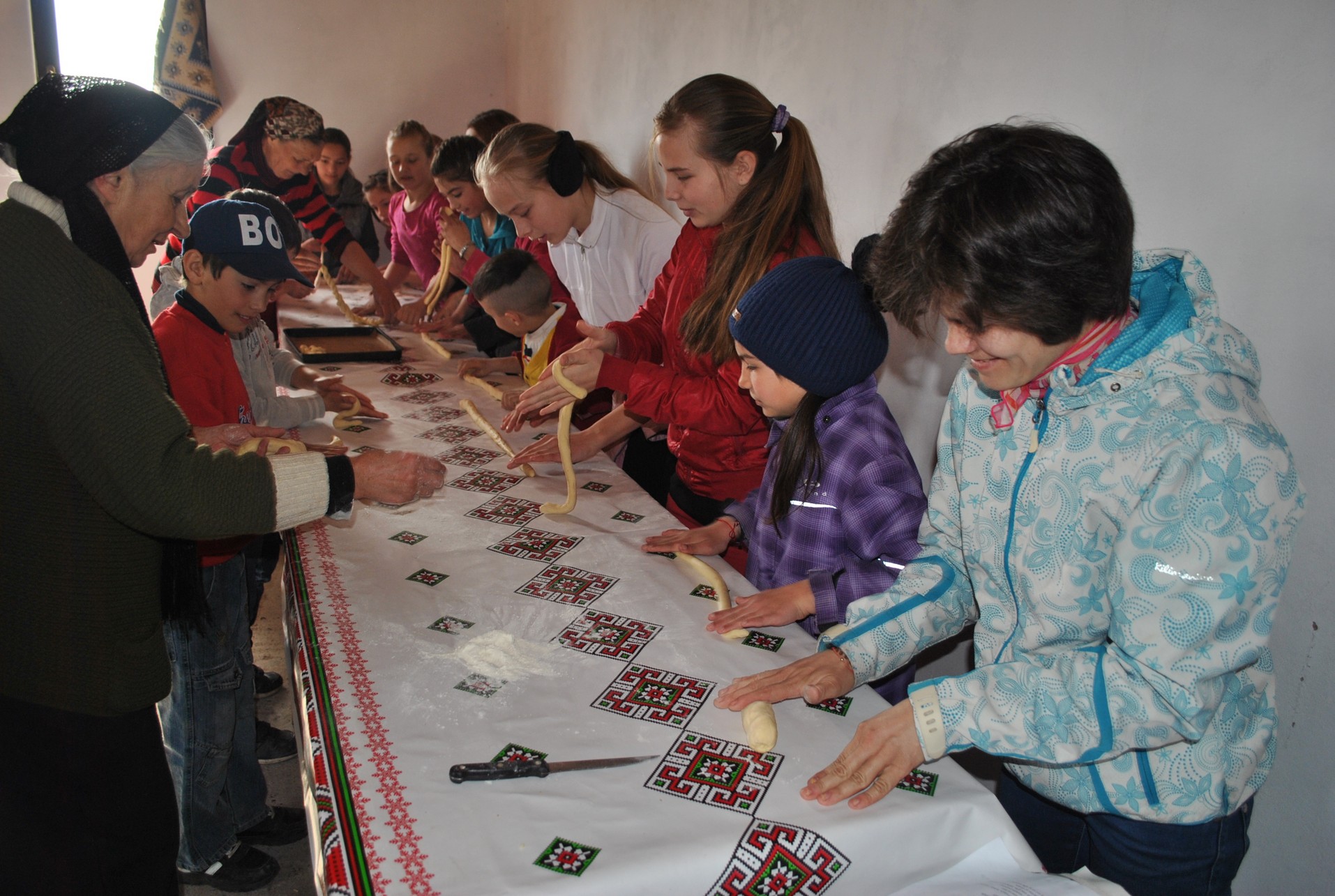 „Hristos: sufletul satului meu” în parohiile Buhăieni şi Drăgăneşti