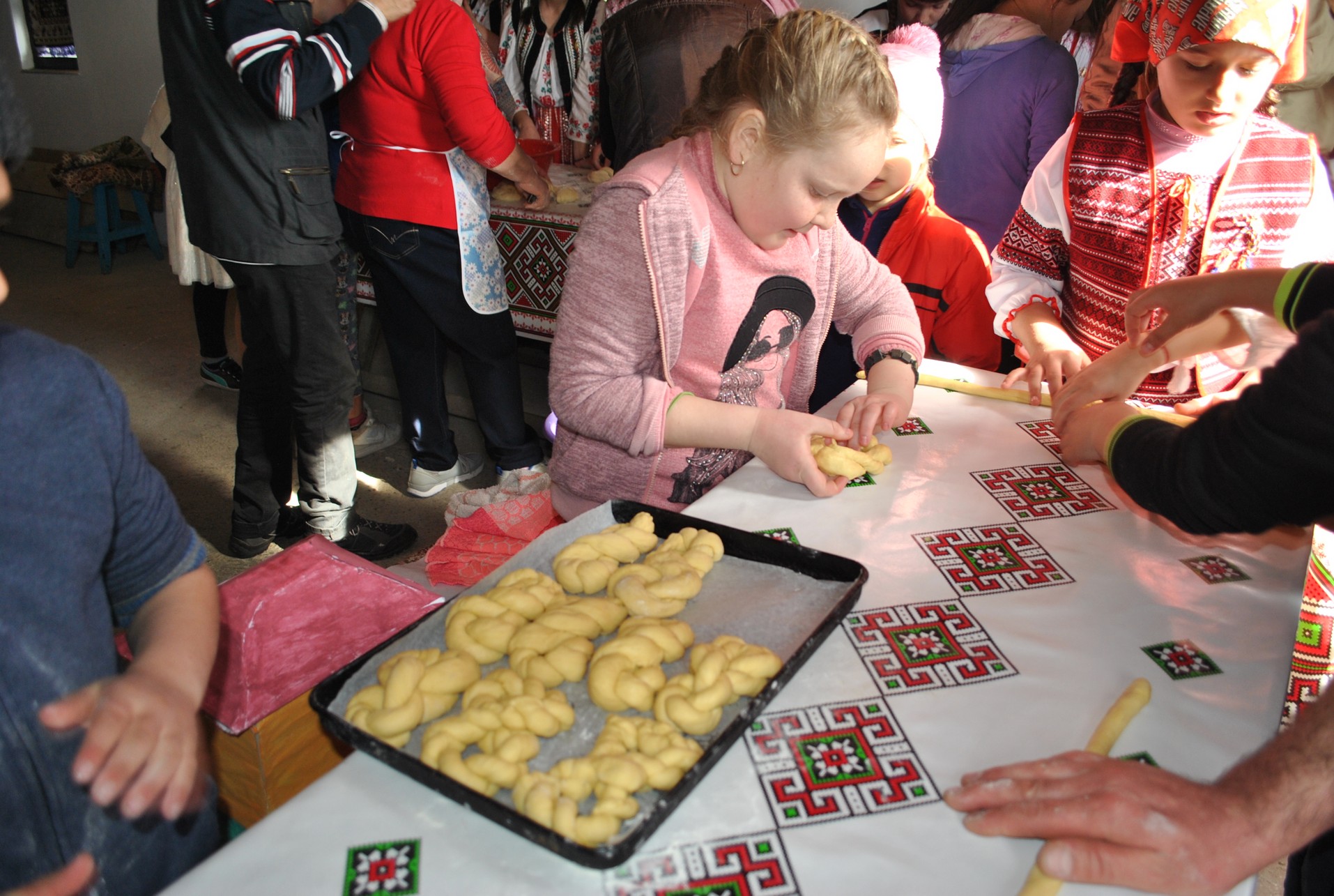 „Hristos: sufletul satului meu” în parohiile Buhăieni şi Drăgăneşti