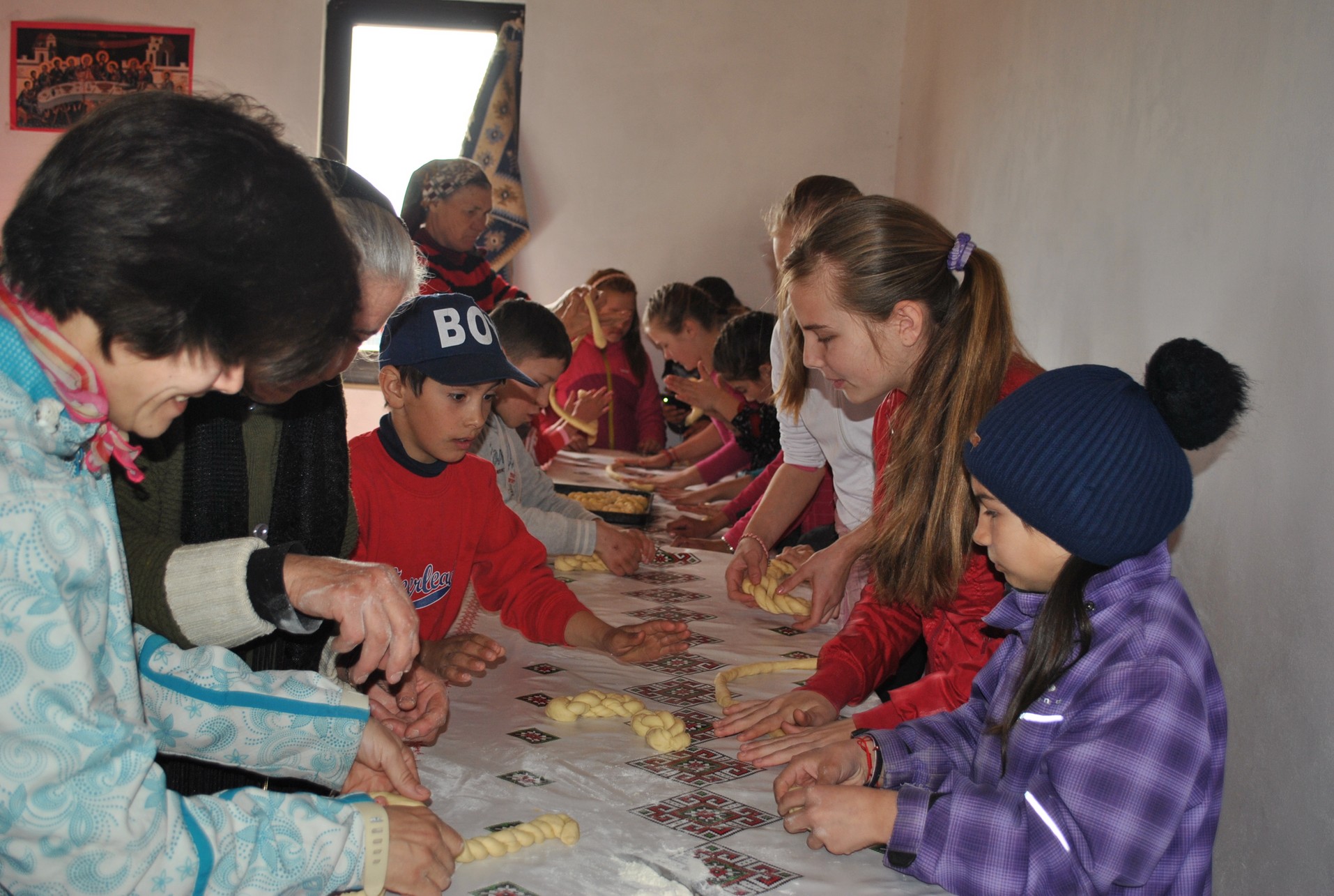 „Hristos: sufletul satului meu” în parohiile Buhăieni şi Drăgăneşti