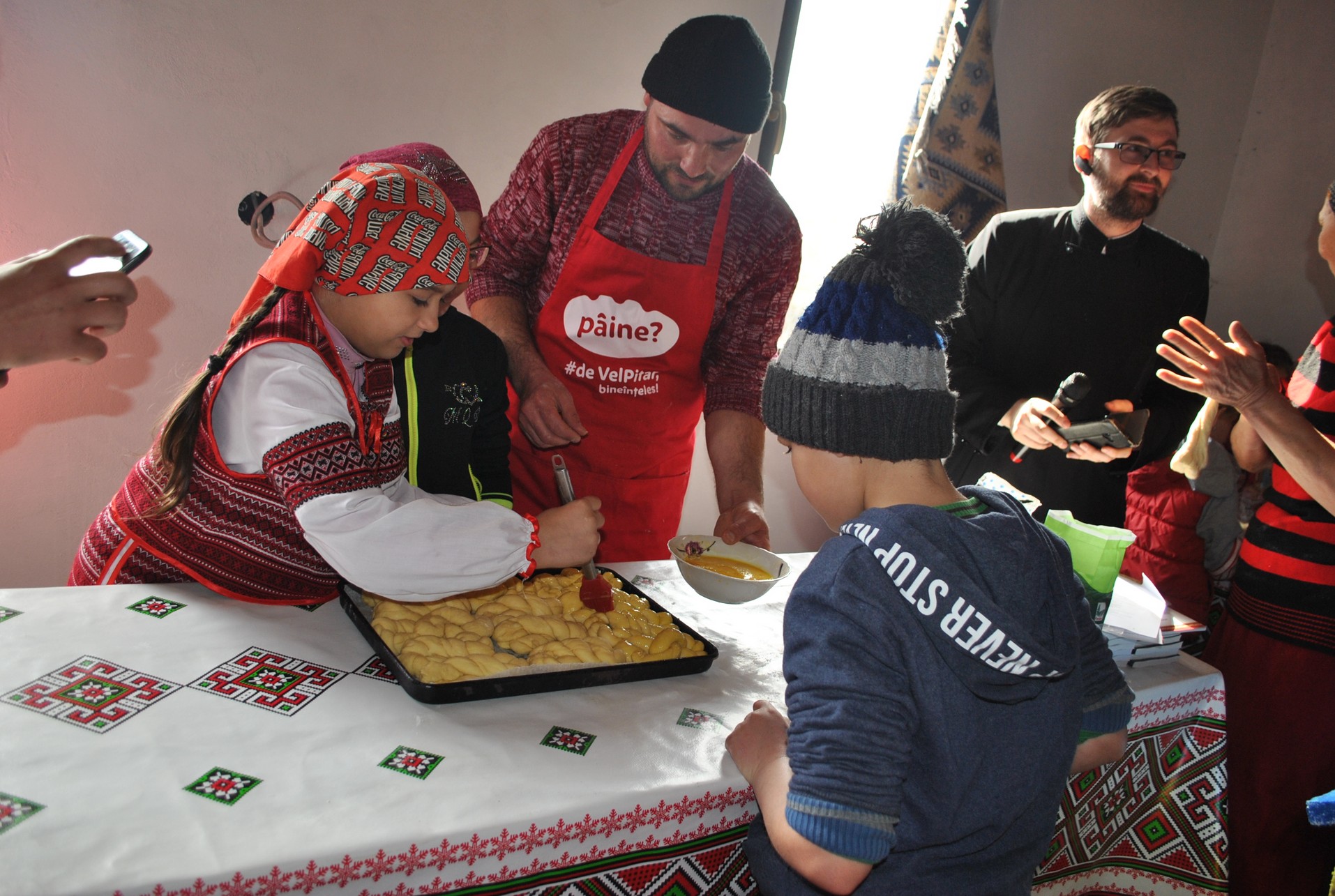 „Hristos: sufletul satului meu” în parohiile Buhăieni şi Drăgăneşti