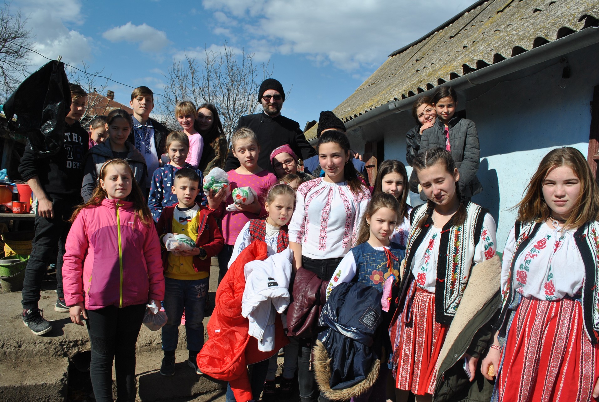 „Hristos: sufletul satului meu” în parohiile Buhăieni şi Drăgăneşti