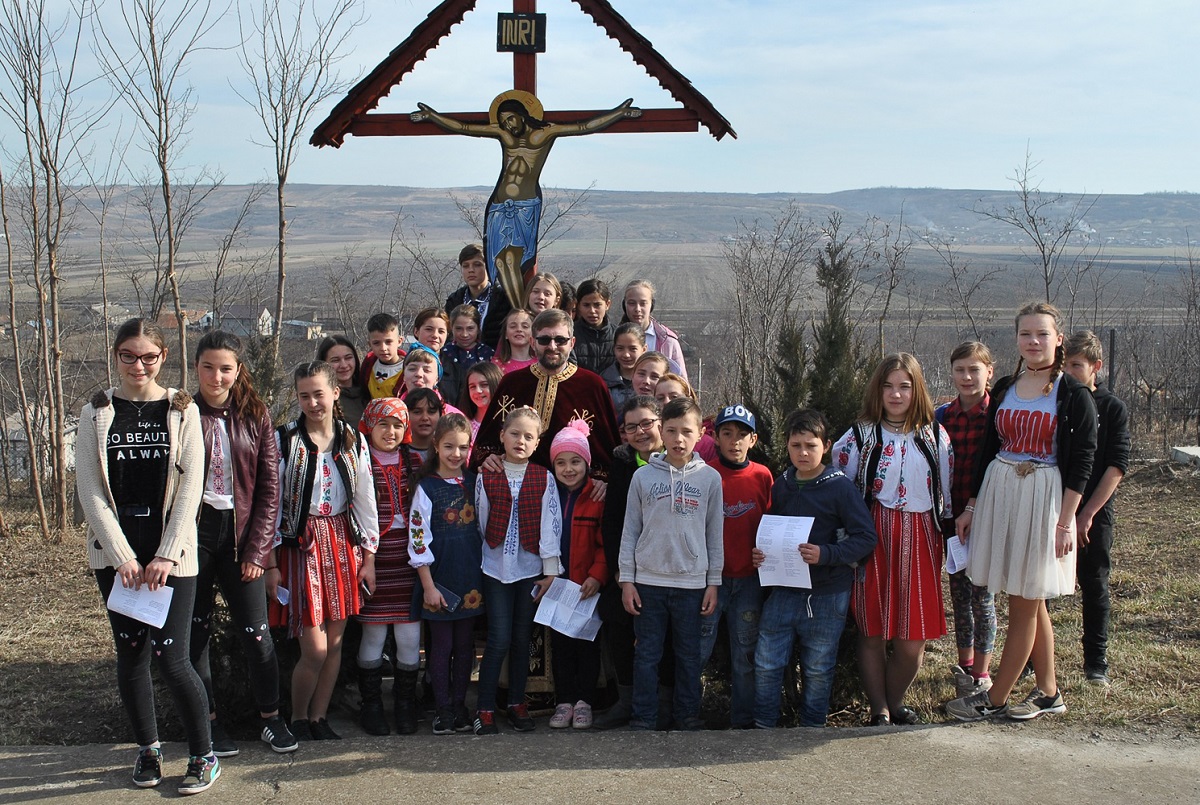 „Hristos: sufletul satului meu” în parohiile Buhăieni şi Drăgăneşti