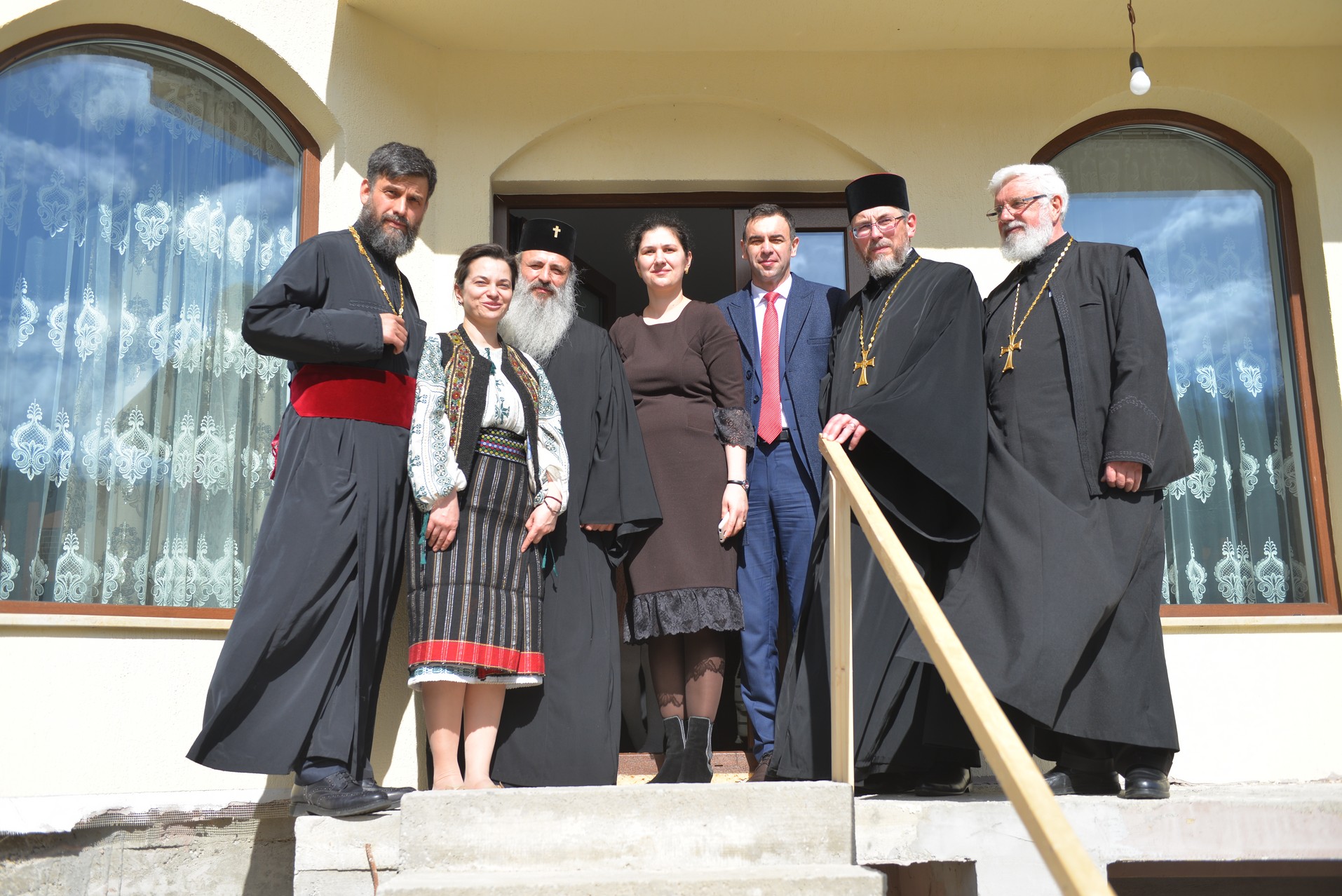 Liturghie arhierească și sfințire de casă parohială la Boboiești: „Fără taina postului nu poate fi concepută viața creștină”