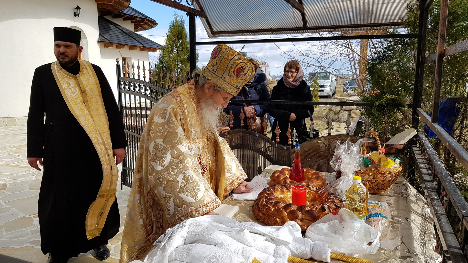 Slujire arhierească la Mănăstirea „Acoperământul Maicii Domnului” - Groşi