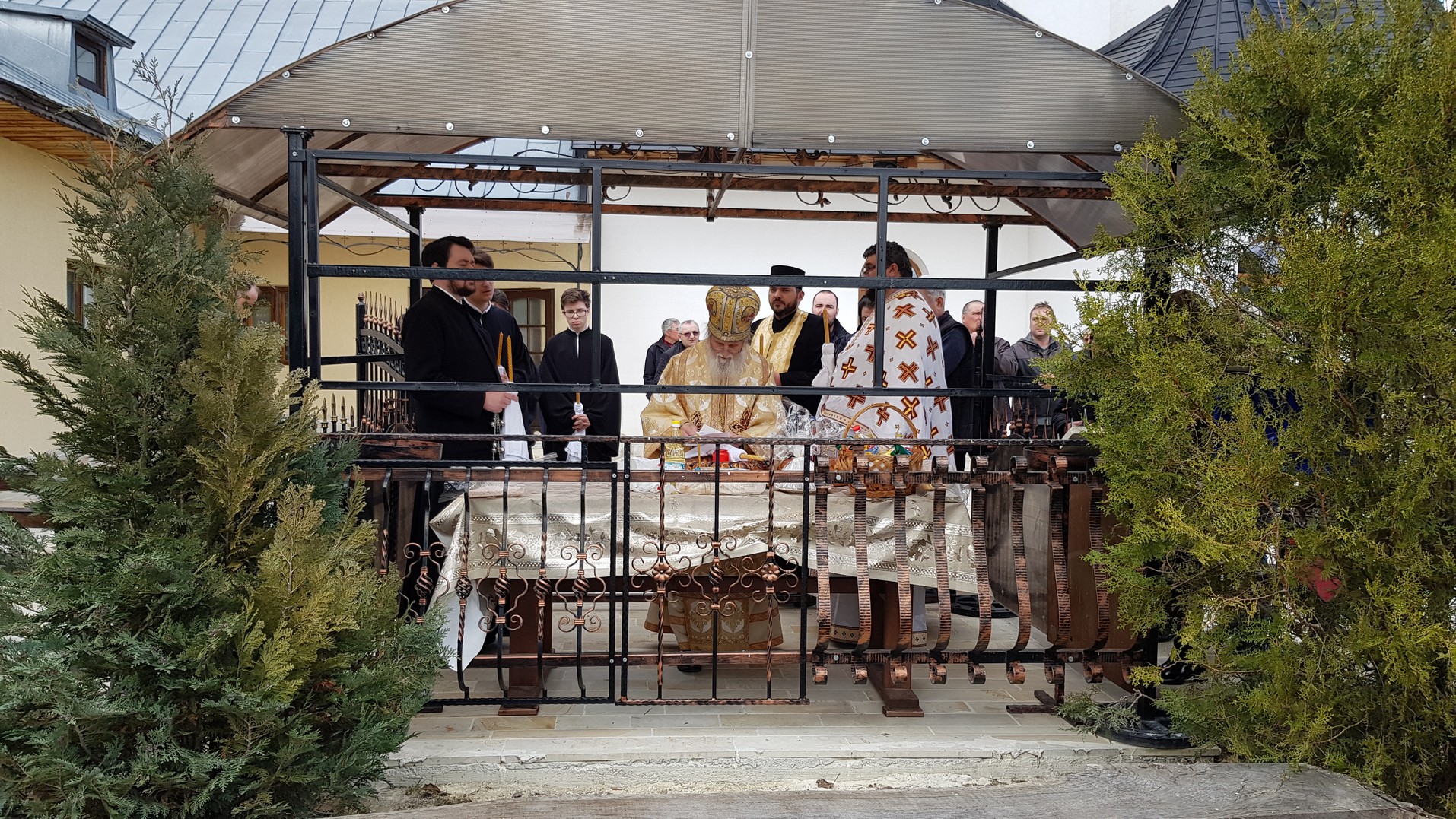 Slujire arhierească la Mănăstirea „Acoperământul Maicii Domnului” - Groşi