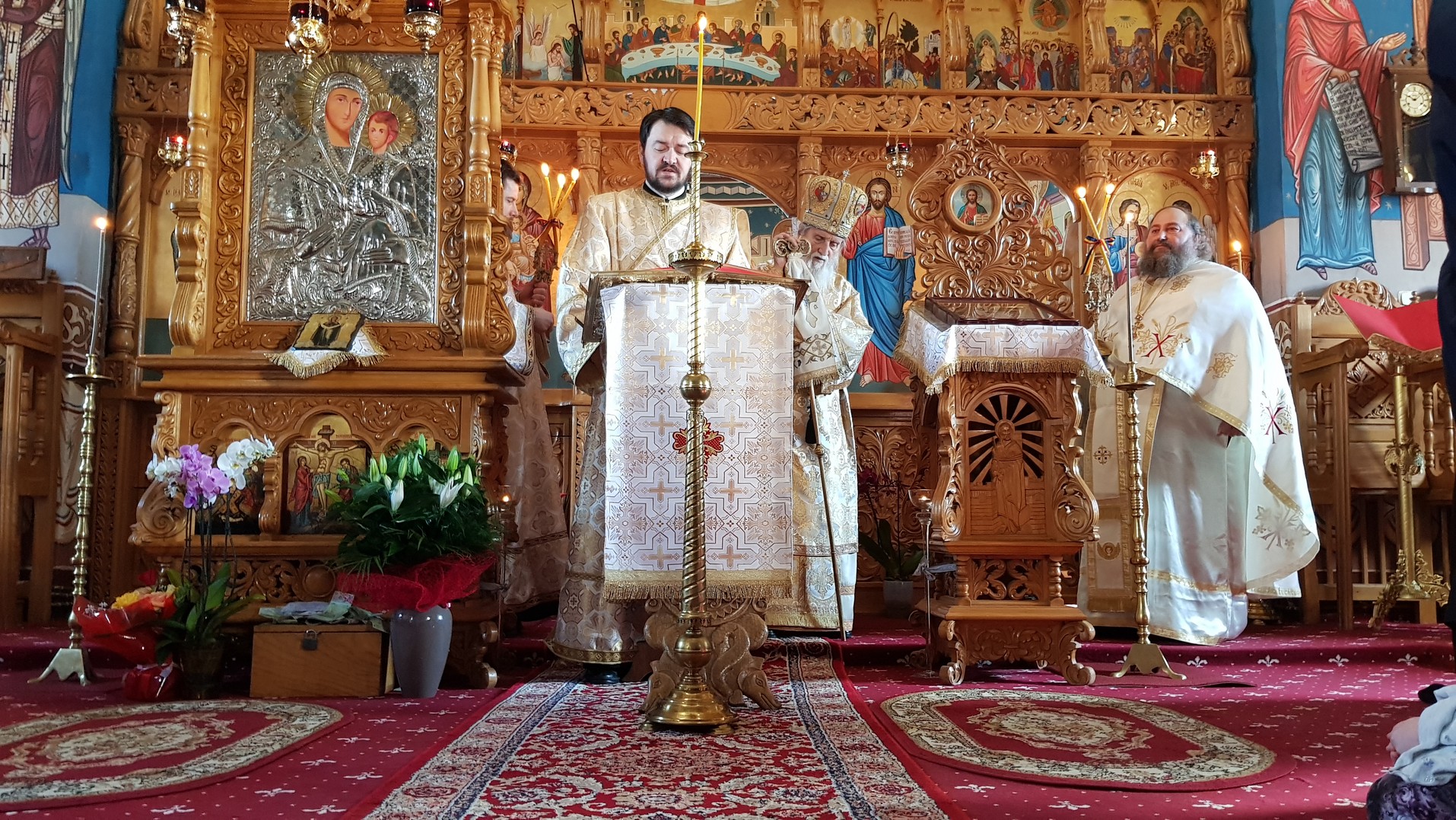 Slujire arhierească la Mănăstirea „Acoperământul Maicii Domnului” - Groşi