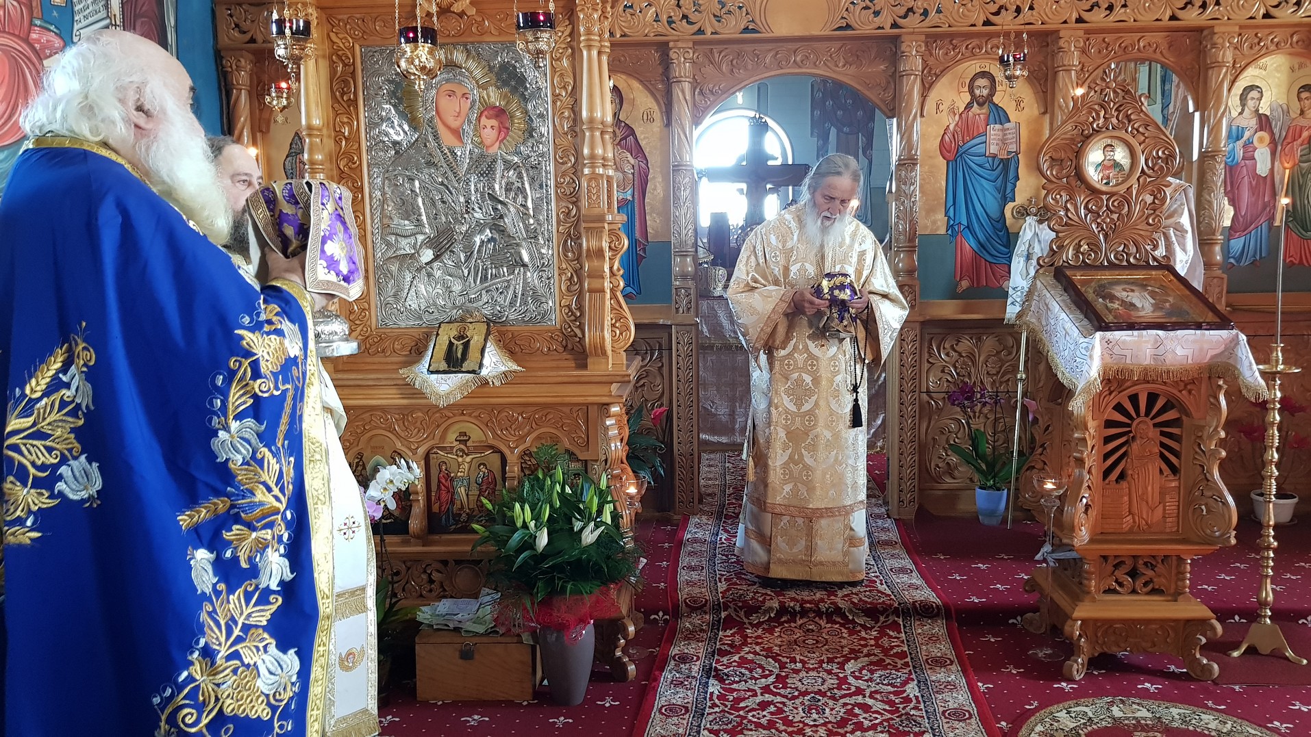 Slujire arhierească la Mănăstirea „Acoperământul Maicii Domnului” - Groşi