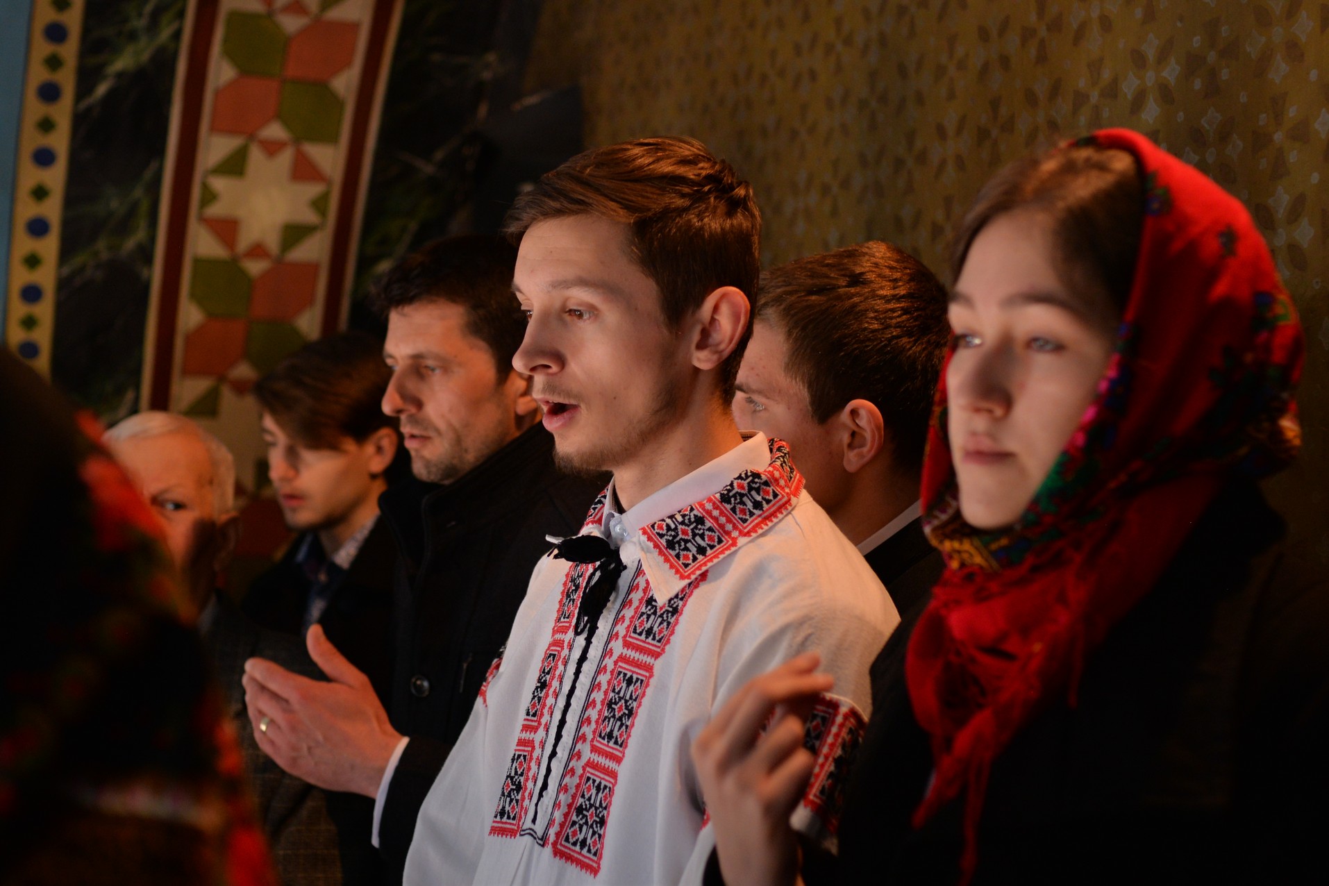 Vizite arhierești în Protopopiatul Hârlău. Al șaptelea copil al preotului Ionuț Găină a primit Taina Botezului