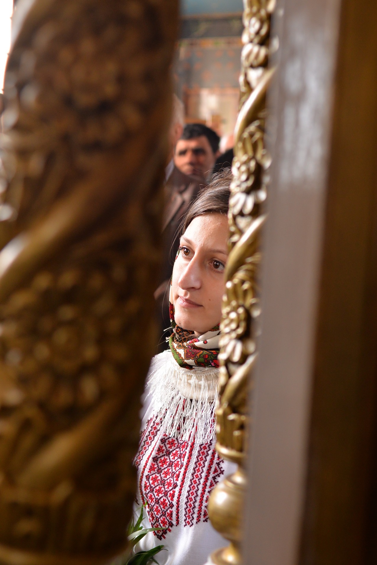 Vizite arhierești în Protopopiatul Hârlău. Al șaptelea copil al preotului Ionuț Găină a primit Taina Botezului