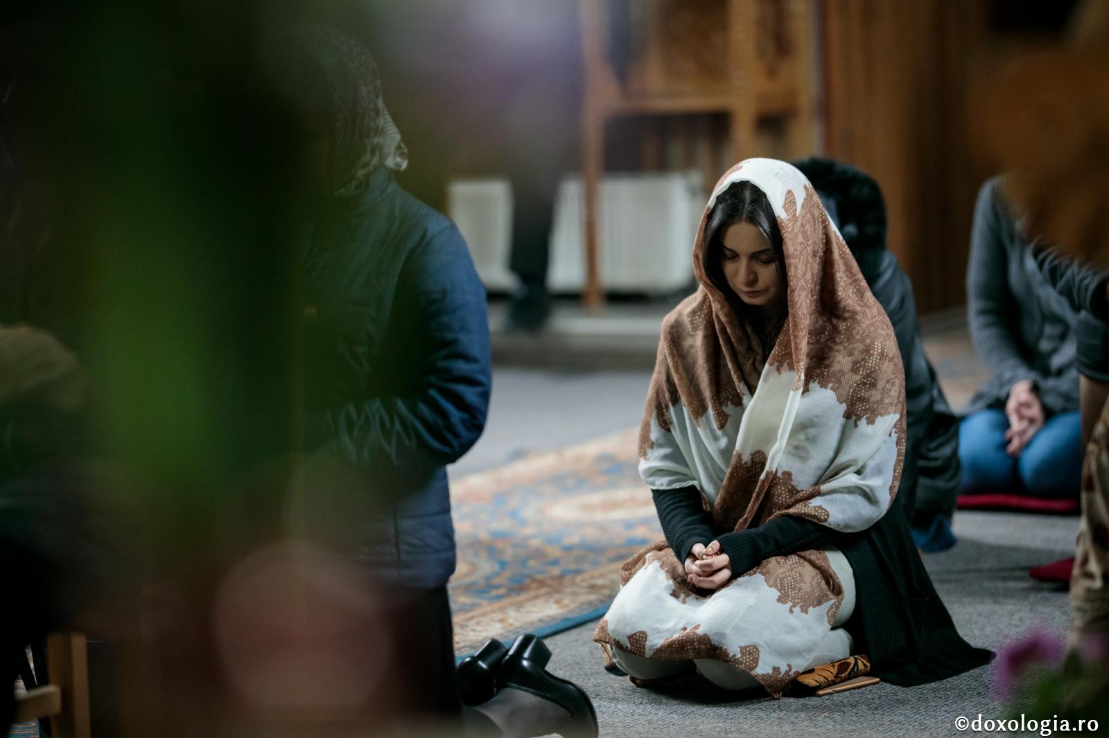 Deniile din Sfânta și Marea Luni/ Foto: Oana Nechifor Gândurile unui smochin neroditor – pelerini pe drumul spre Înviere
