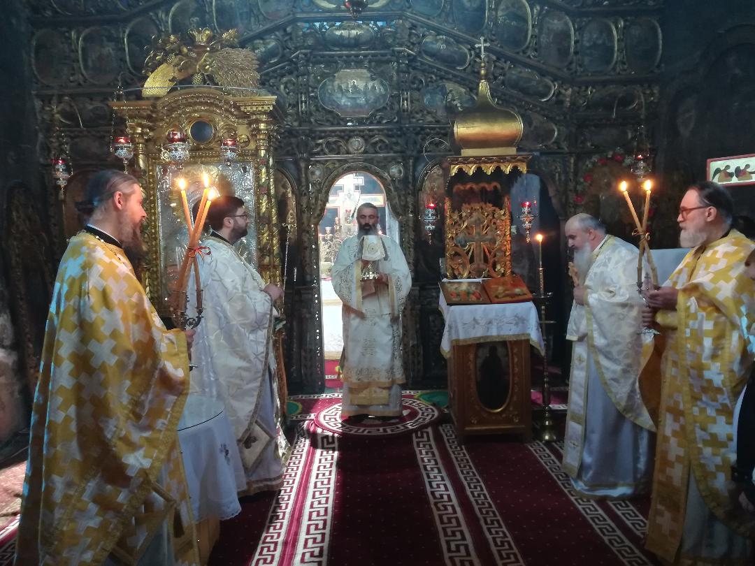 PS Antonie de Bălți la hramul ctitoriei Sfântului Voievod Ștefan cel Mare din Hârlău PS Antonie de Bălți la hramul ctitoriei Sfântului Voievod Ștefan cel Mare din Hârlău