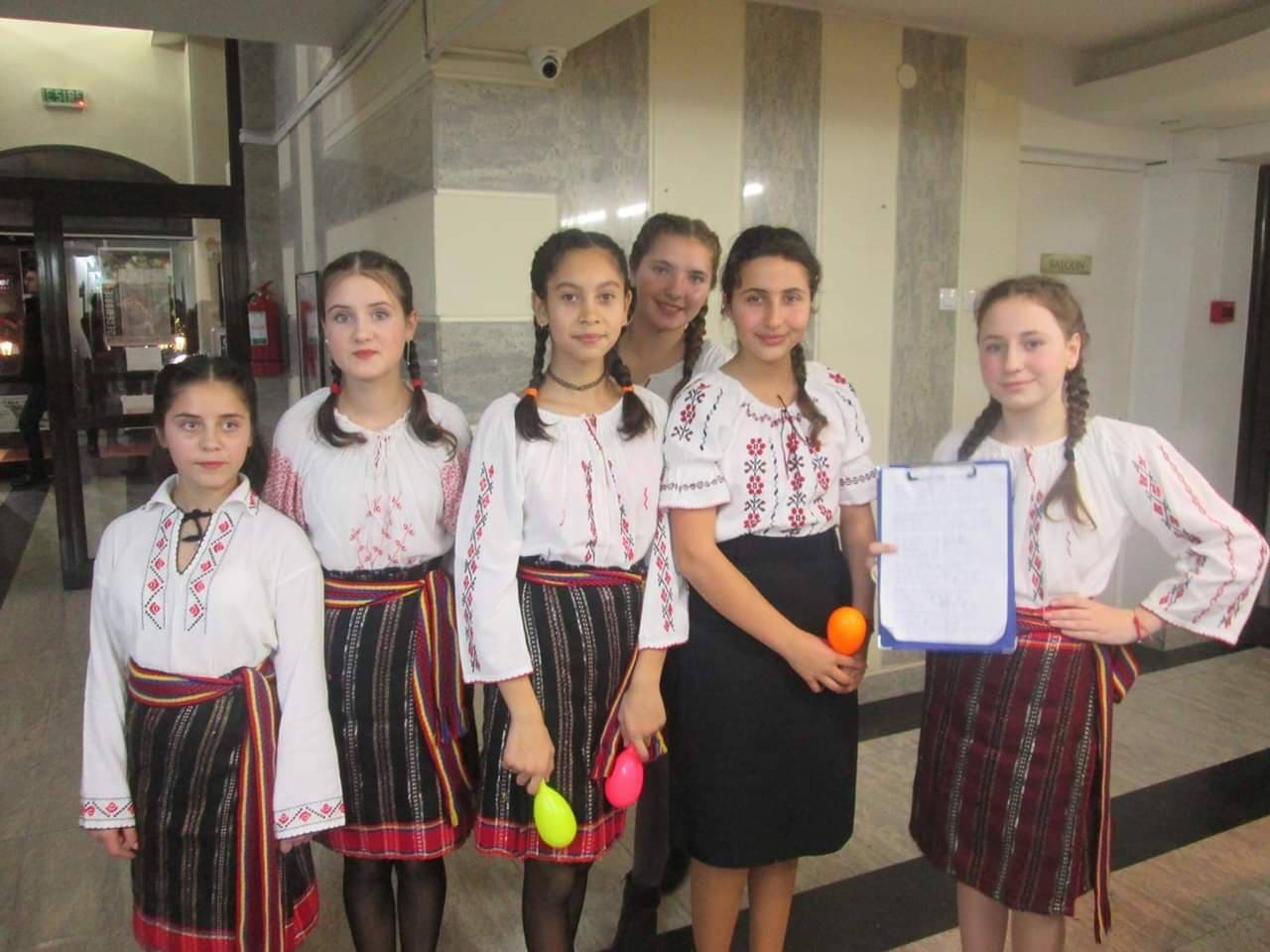 „Hristos - prezenţă vie în inima satului meu”, la Biserica „Sfântul Dumitru” din Şcheia