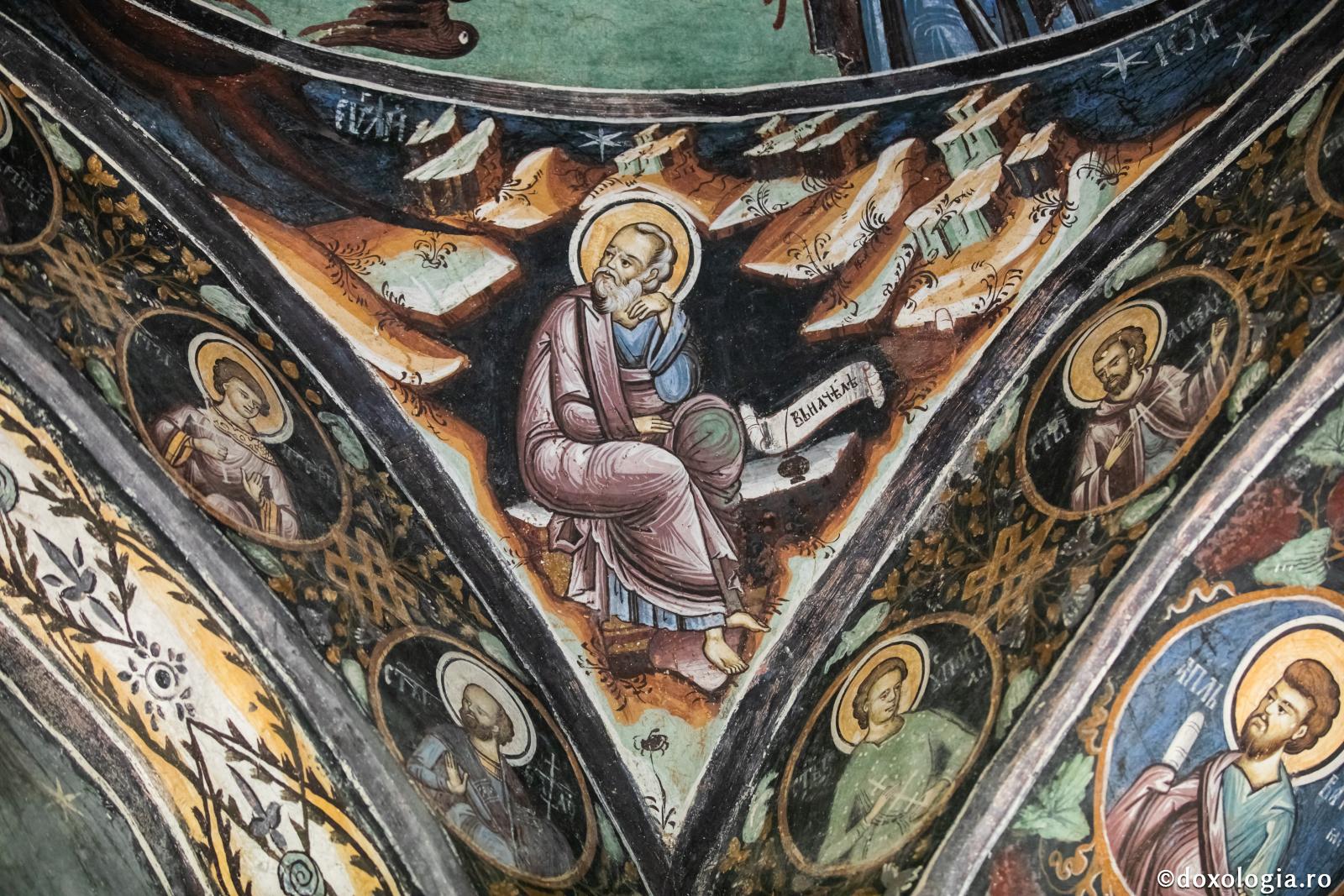 Sfântul Ioan Evanghelistul – Bolnița Bistriței, pridvor / Foto: pr. Silviu Cluci Sfântul Ioan Evanghelistul