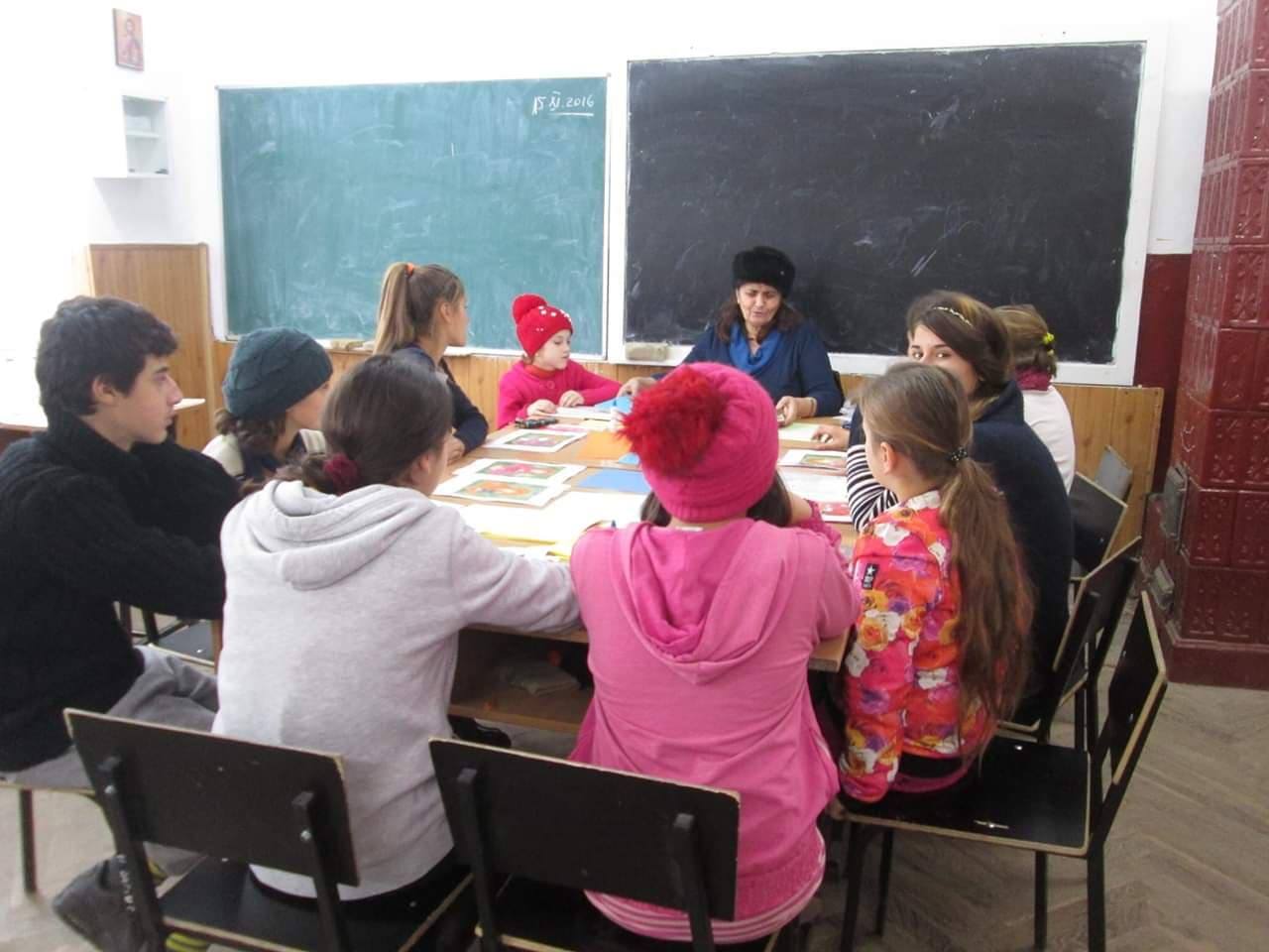 „Hristos - prezenţă vie în inima satului meu”, la Biserica „Sfântul Dumitru” din Şcheia