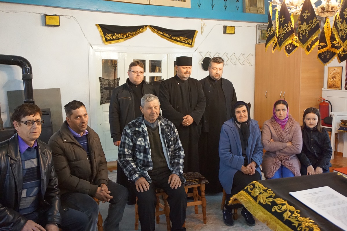 Cateheză la Străteni: „Locul şi rolul Sfintei Scripturi în casa creştinului”