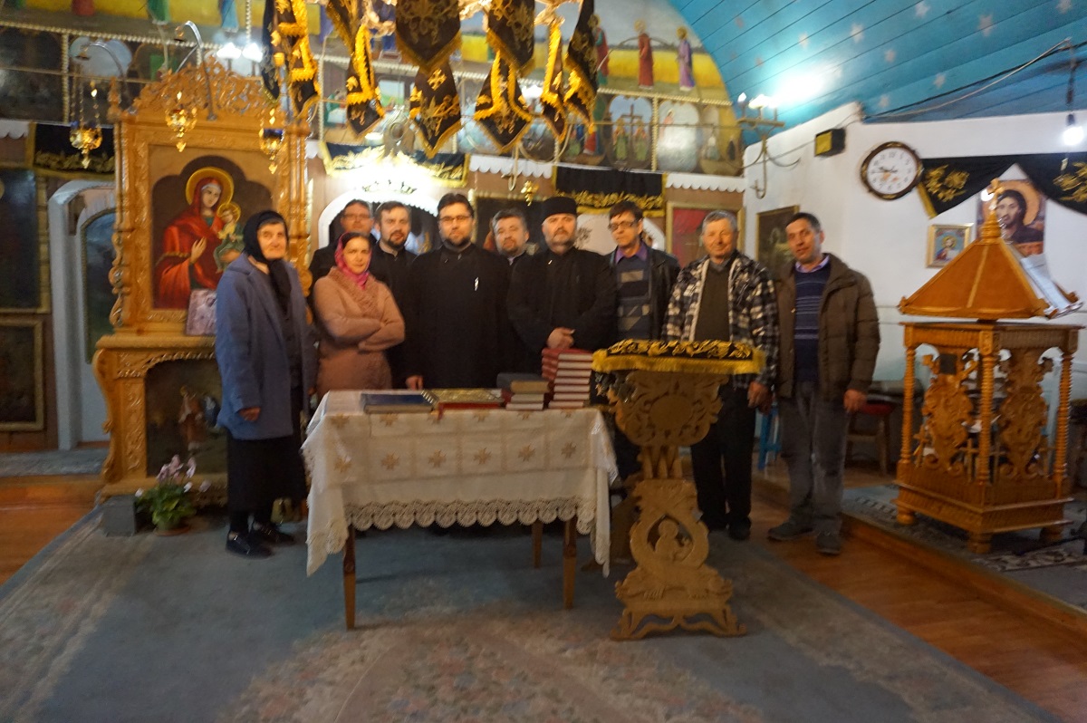 Cateheză la Străteni: „Locul şi rolul Sfintei Scripturi în casa creştinului”