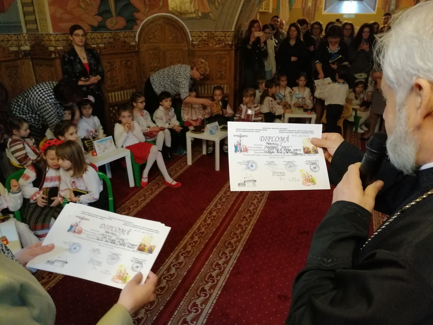 Ediție jubiliară a Concursului „Micii creştini” la Bicaz: „Este o lucrare binecuvântată întâlnirea noastră în Sfânta Biserică”