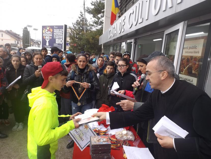 Manifestări dedicate tinerilor în Eparhia Romanului și Bacăului Manifestări dedicate tinerilor în Eparhia Romanului și Bacăului