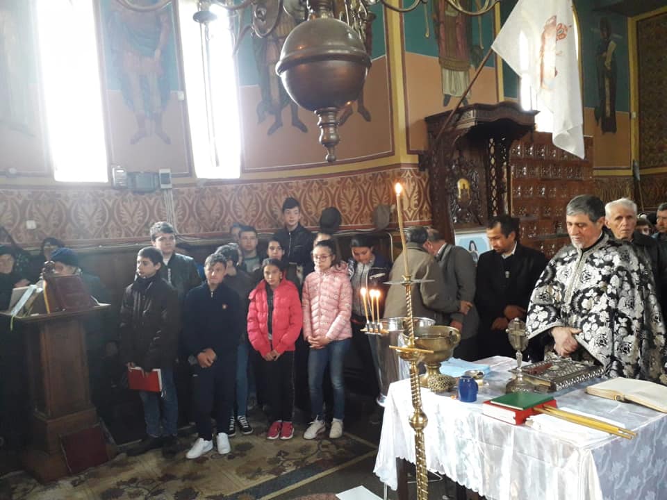Oră de religie în biserica Parohiei Bălcuța, Protoieria Sascut Oră de religie în biserica Parohiei Bălcuța, Protoieria Sascut