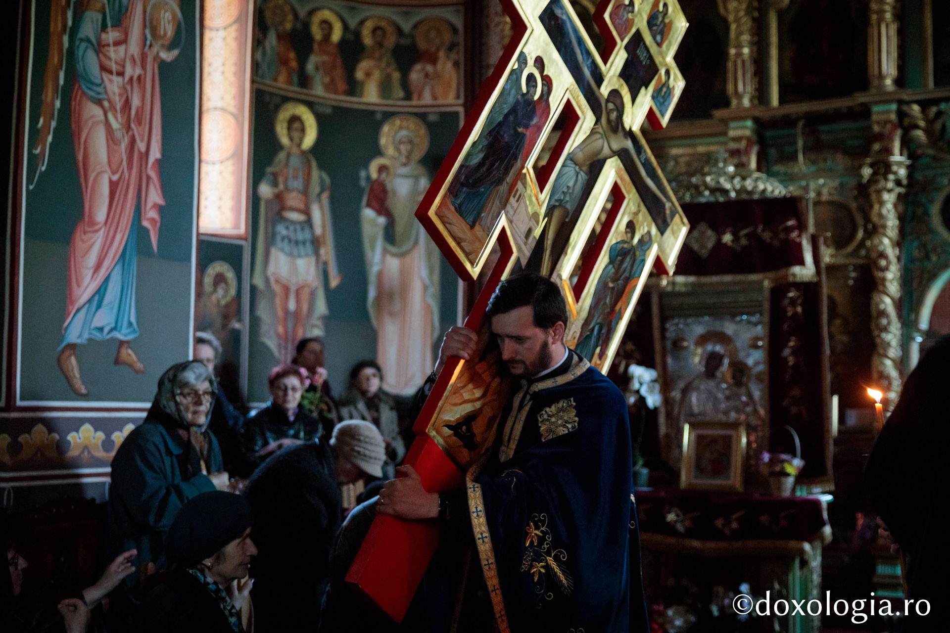 Și eu L-am răstignit pe Hristos – pelerini pe drumul spre Înviere