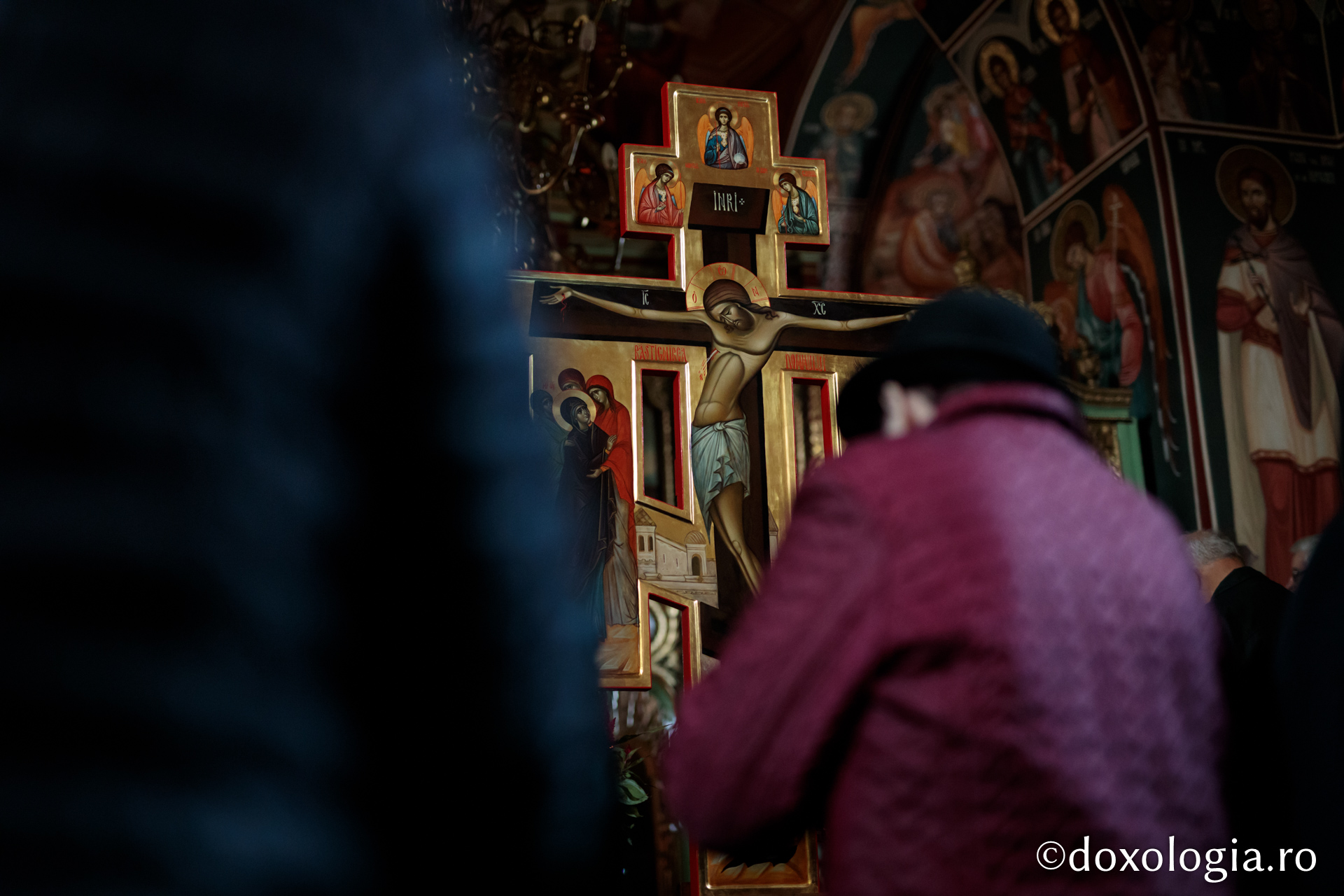 Și eu L-am răstignit pe Hristos – pelerini pe drumul spre Înviere