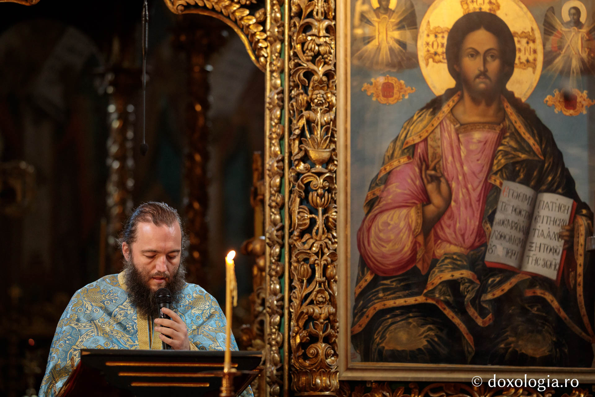 Întrebări născute dintr-o îmbrățișare – pelerini pe drumul spre Înviere