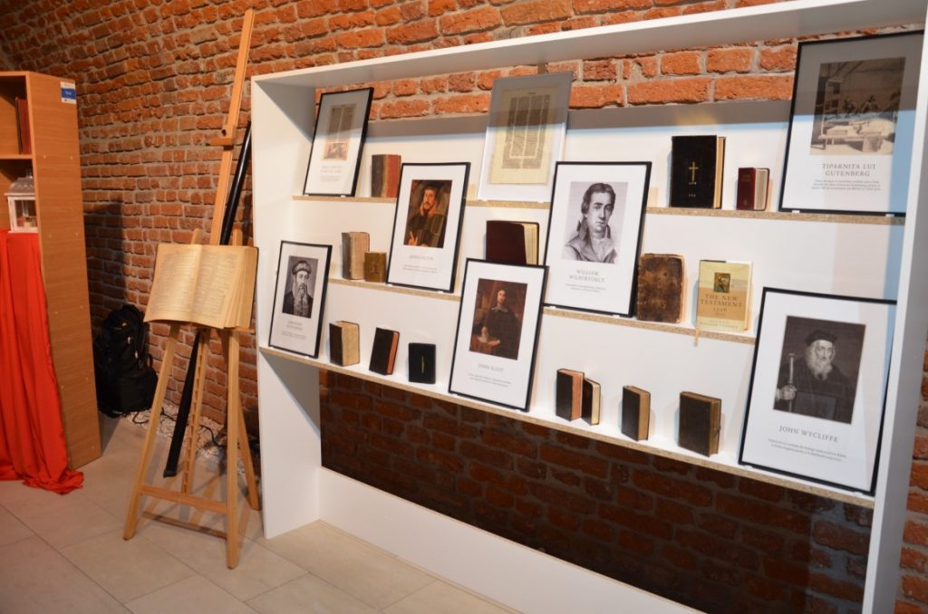 Muzeul Bibliei, inaugurat la Timișoara. Înaltpreasfințitul Ioan: „Putem observa în câte limbi ascultă Dumnezeu rugăciunile noastre pe care le rostim aici, pe pământ”