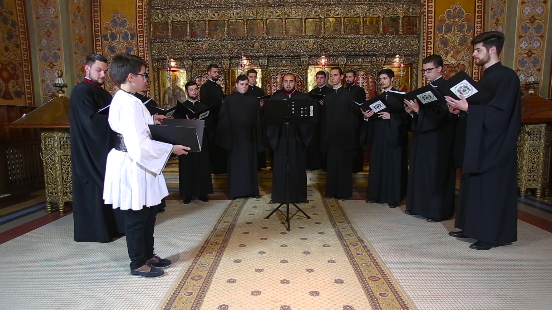 (Video) Grupul psaltic „Andrei Șaguna” - Prohodul Domnului - selecții. Canonarh: Daniel Pantiș