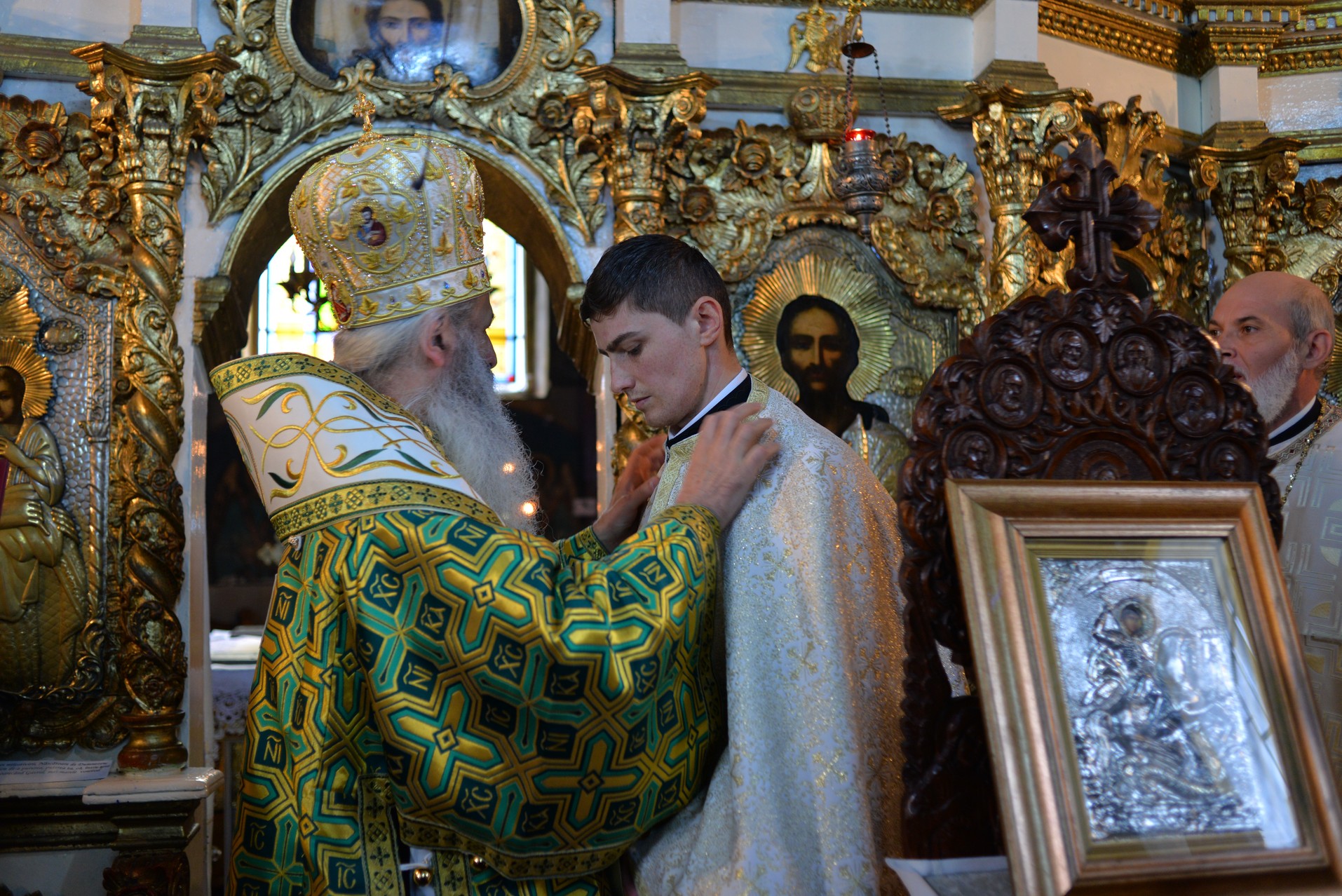Foto: Bogdan Bulgariu „Cum putem intra cu Domnul în Ierusalim?”. Mitropolitul Moldovei și Bucovinei a răspuns la această întrebare în Duminica Floriilor