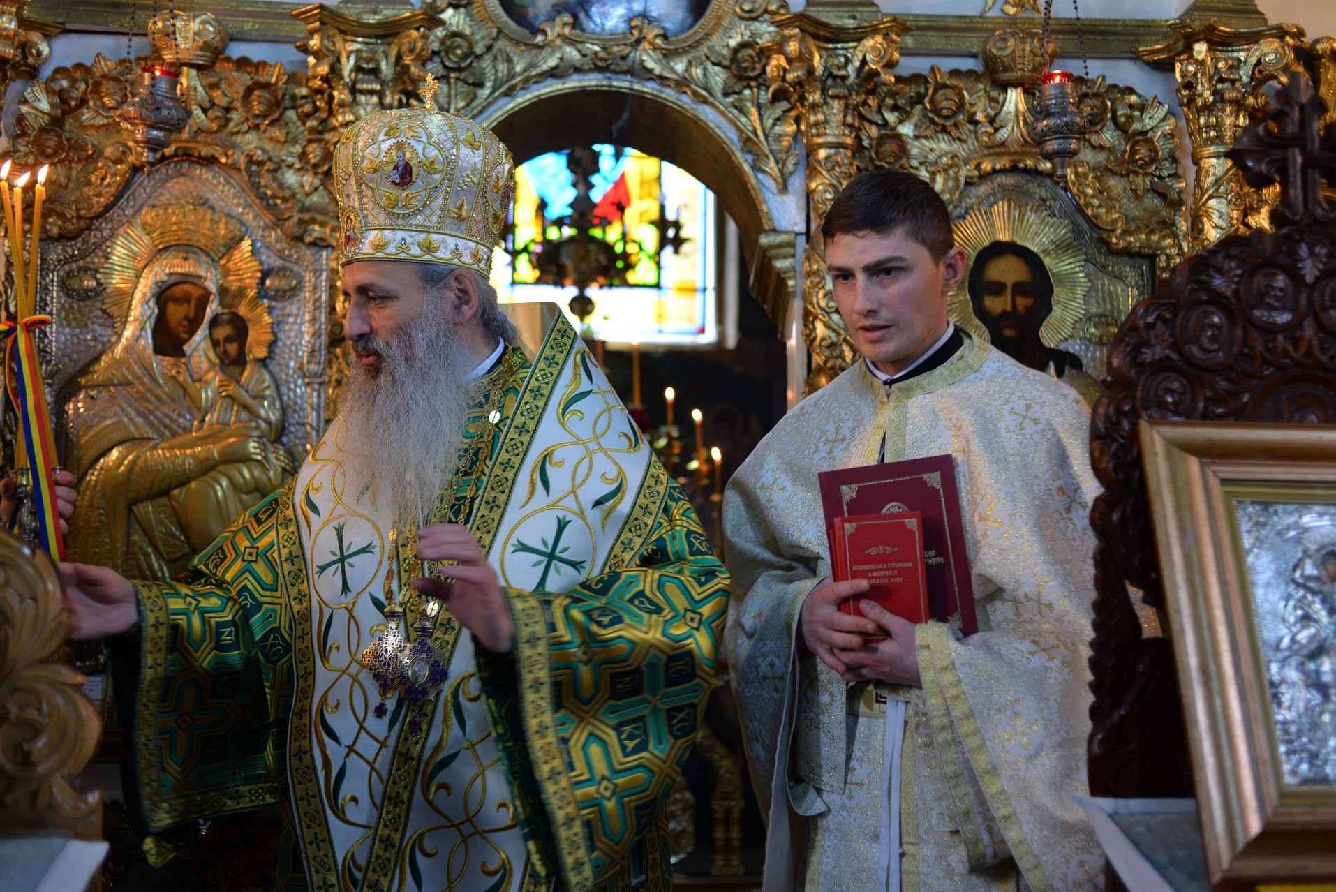 Foto: Bogdan Bulgariu „Cum putem intra cu Domnul în Ierusalim?”. Mitropolitul Moldovei și Bucovinei a răspuns la această întrebare în Duminica Floriilor