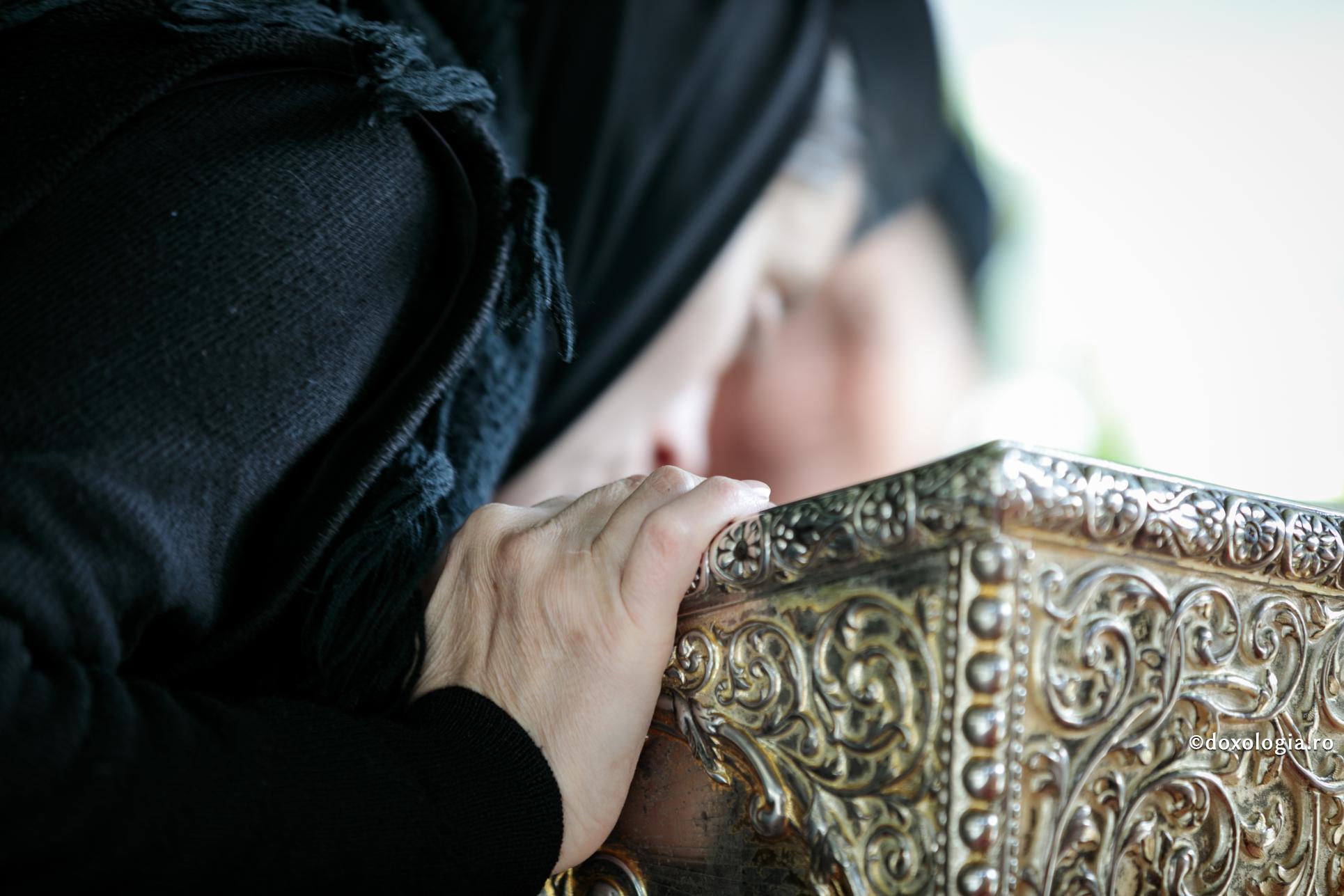 (Video) România în comunism: cum reușeau credincioșii să participe la slujbe în marile sărbători?