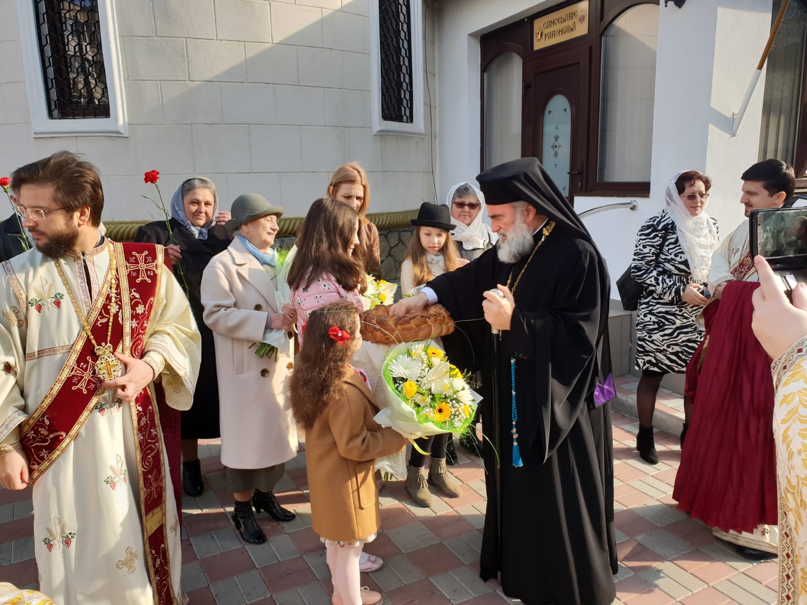 Slujiri arhierești la Bacău și la Huși