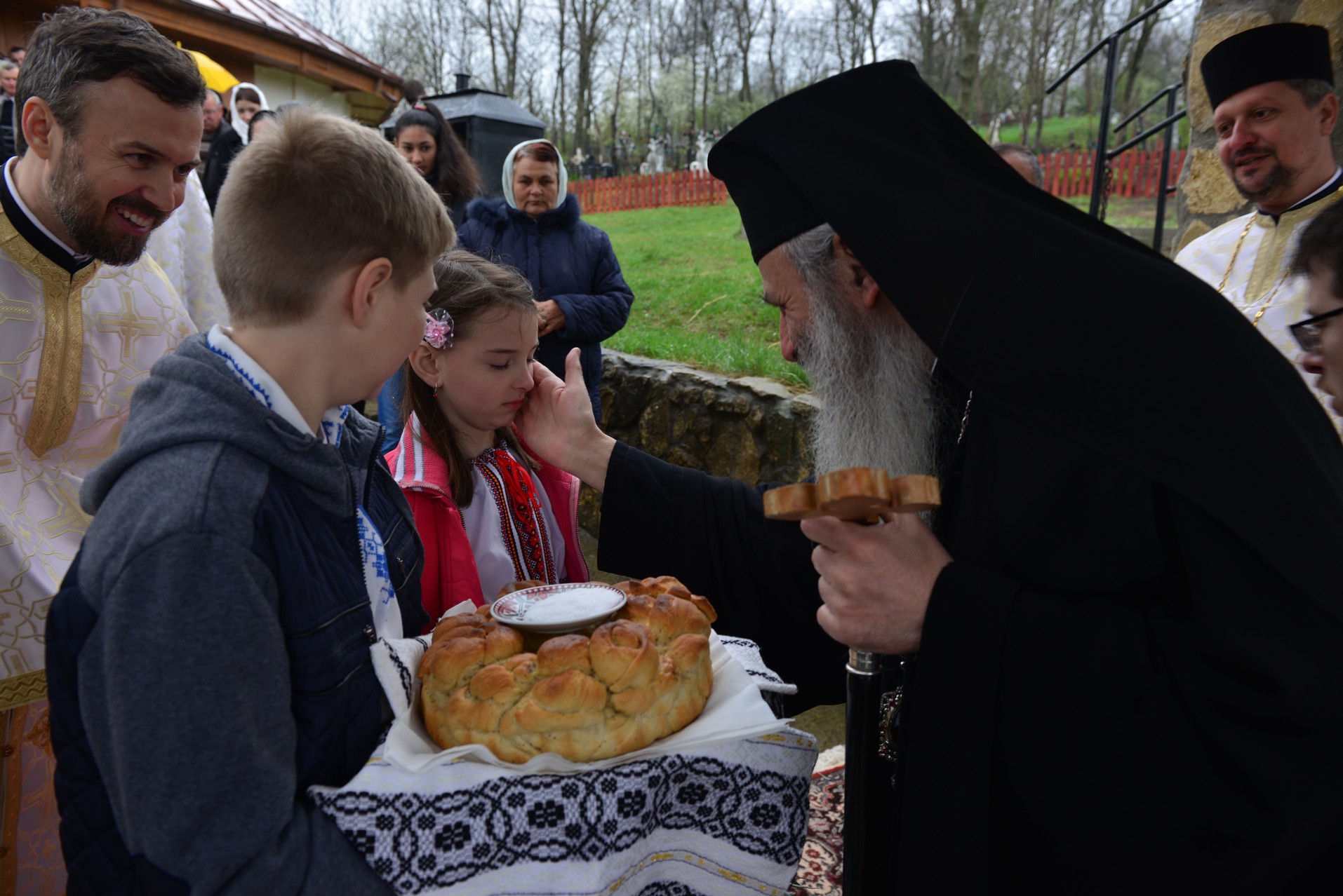 IPS Mitropolit Teofan, la Rădeni: „Să recunoaștem că suntem oameni păcătoși - acesta este primul pas către Dumnezeu”