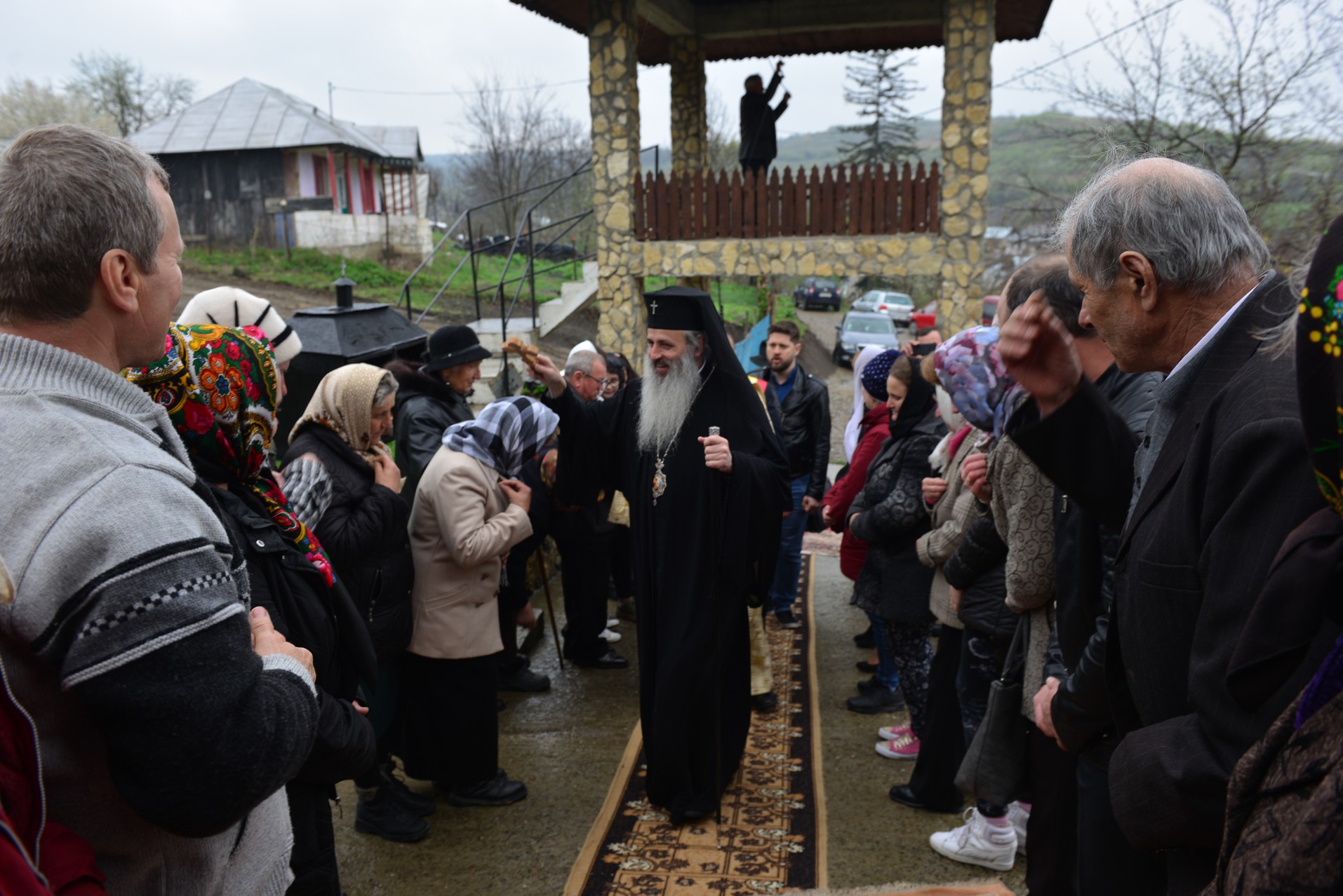 IPS Mitropolit Teofan, la Rădeni: „Să recunoaștem că suntem oameni păcătoși - acesta este primul pas către Dumnezeu”