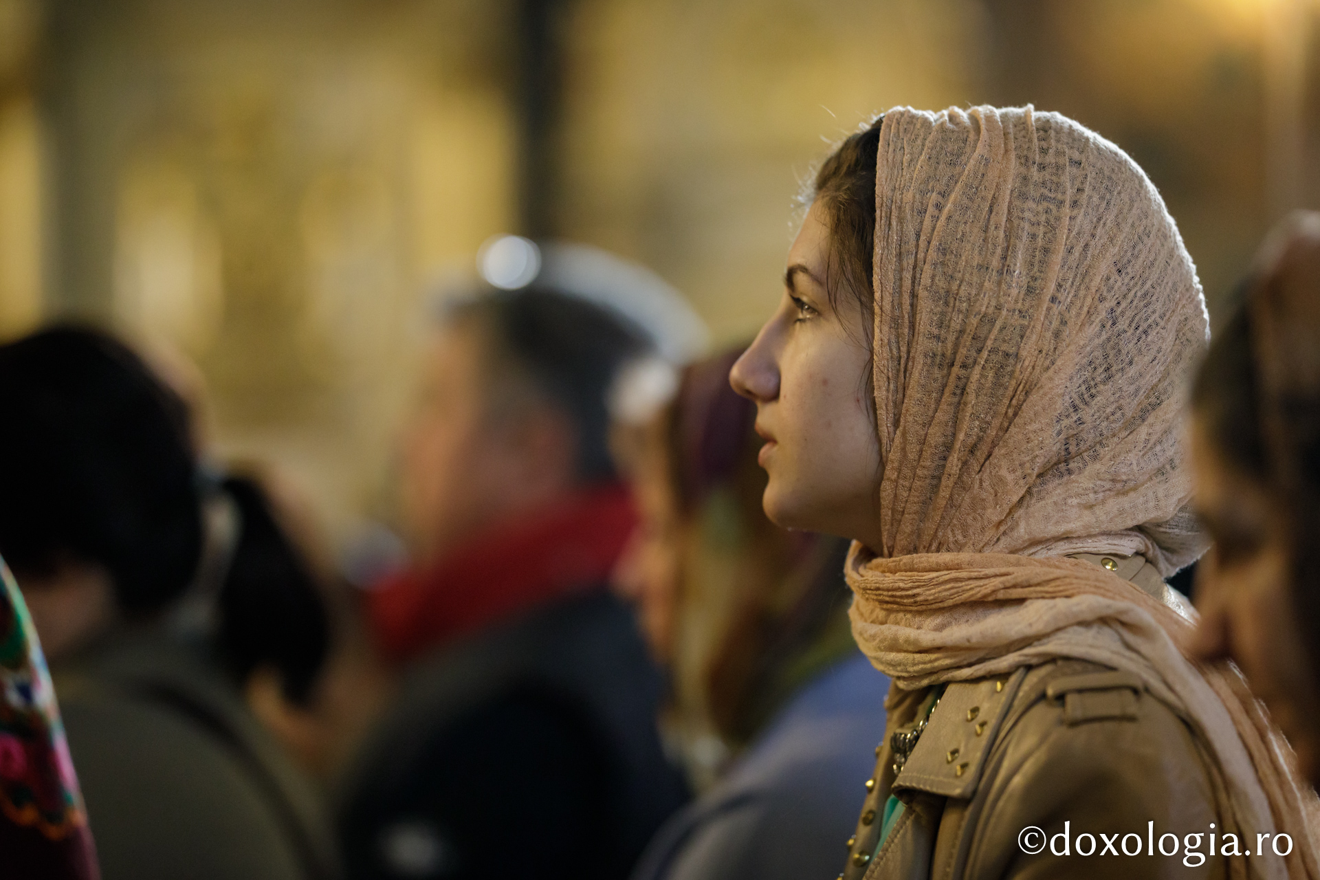 Liturghia din Sfânta și Marea Sâmbătă/ Foto: Oana Nechifor Cu un pas mai aproape de Bucurie – pelerini pe drumul spre Înviere