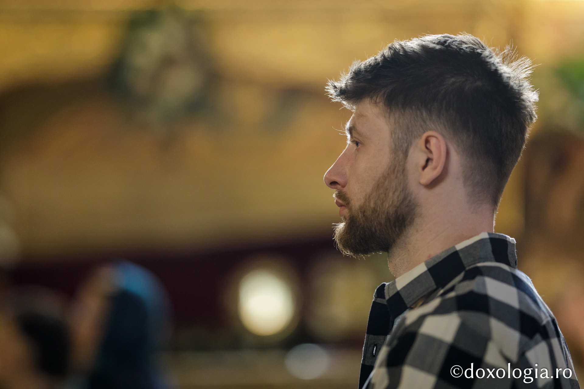 Liturghia din Sfânta și Marea Sâmbătă/ Foto: Oana Nechifor Cu un pas mai aproape de Bucurie – pelerini pe drumul spre Înviere