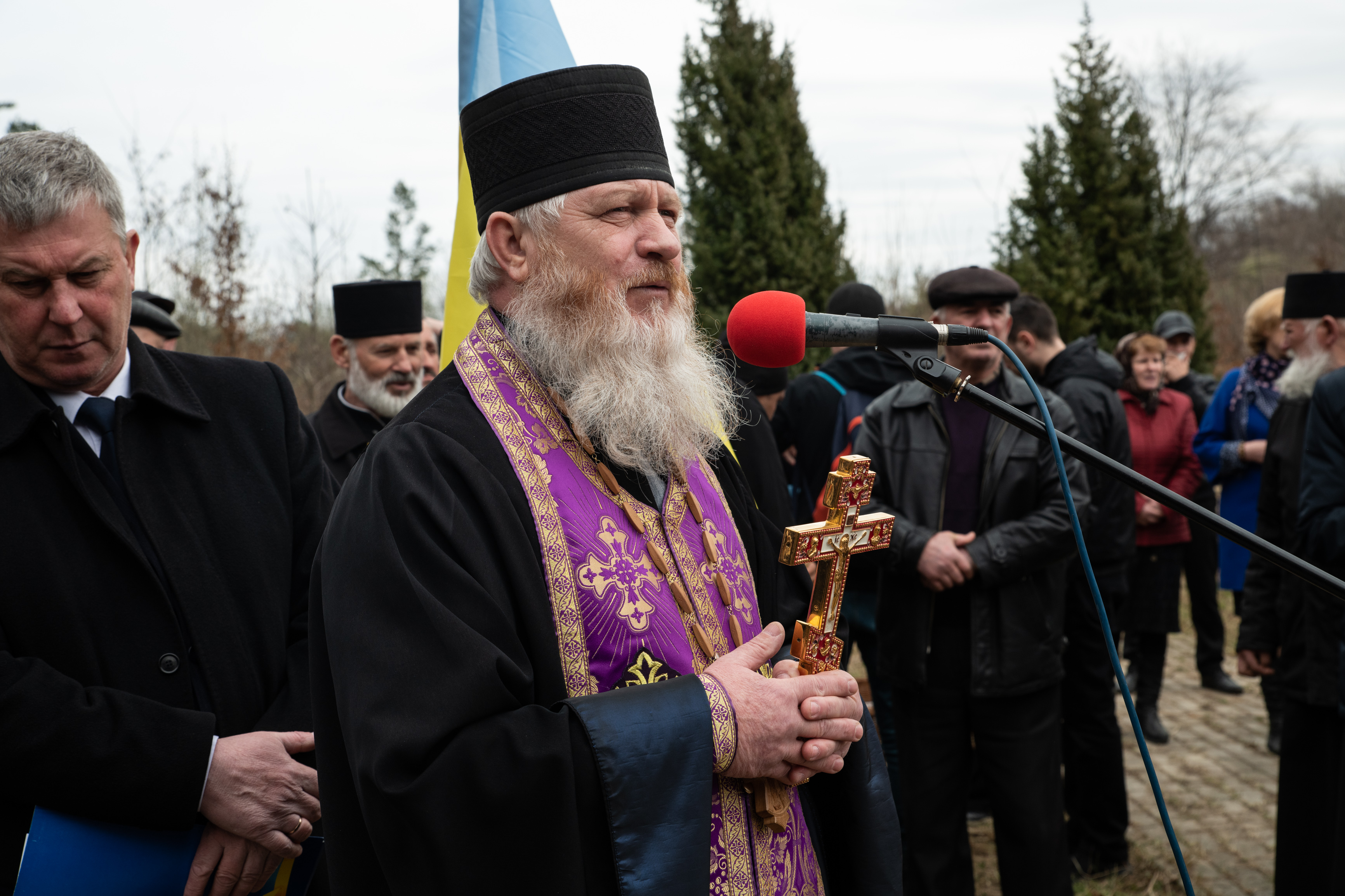 Românii căzuți la Fântâna Albă pe 1 aprilie 1941, pomeniţi atât la locul martiriului, cât și la Mănăstirea Putna