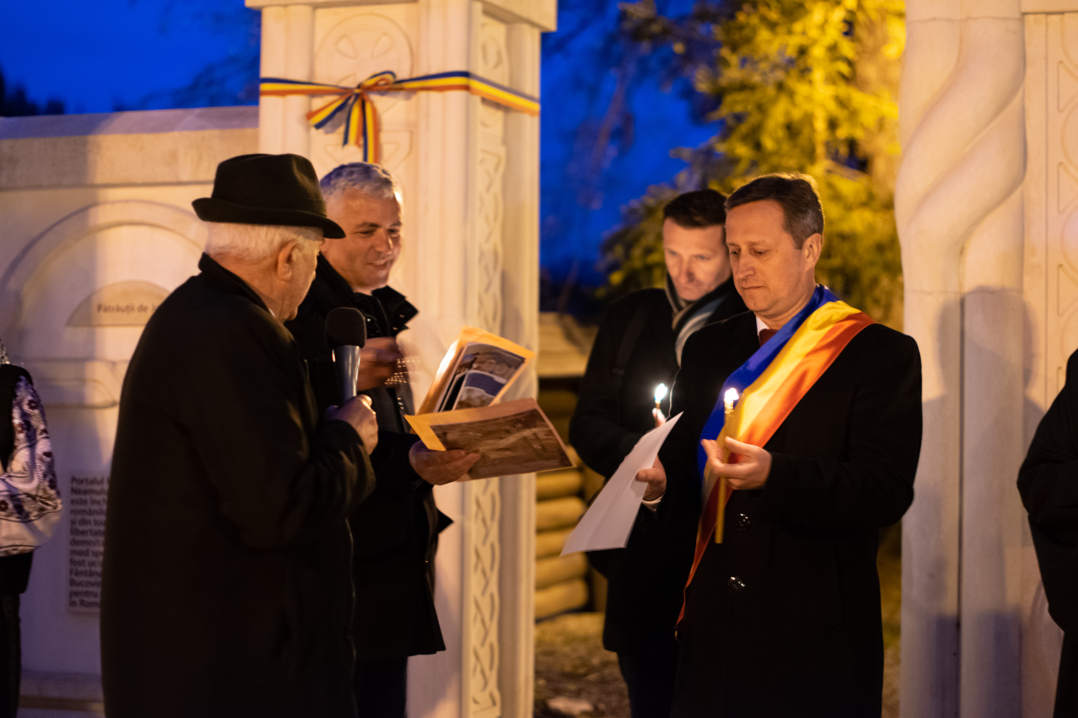 Românii căzuți la Fântâna Albă pe 1 aprilie 1941, pomeniţi atât la locul martiriului, cât și la Mănăstirea Putna