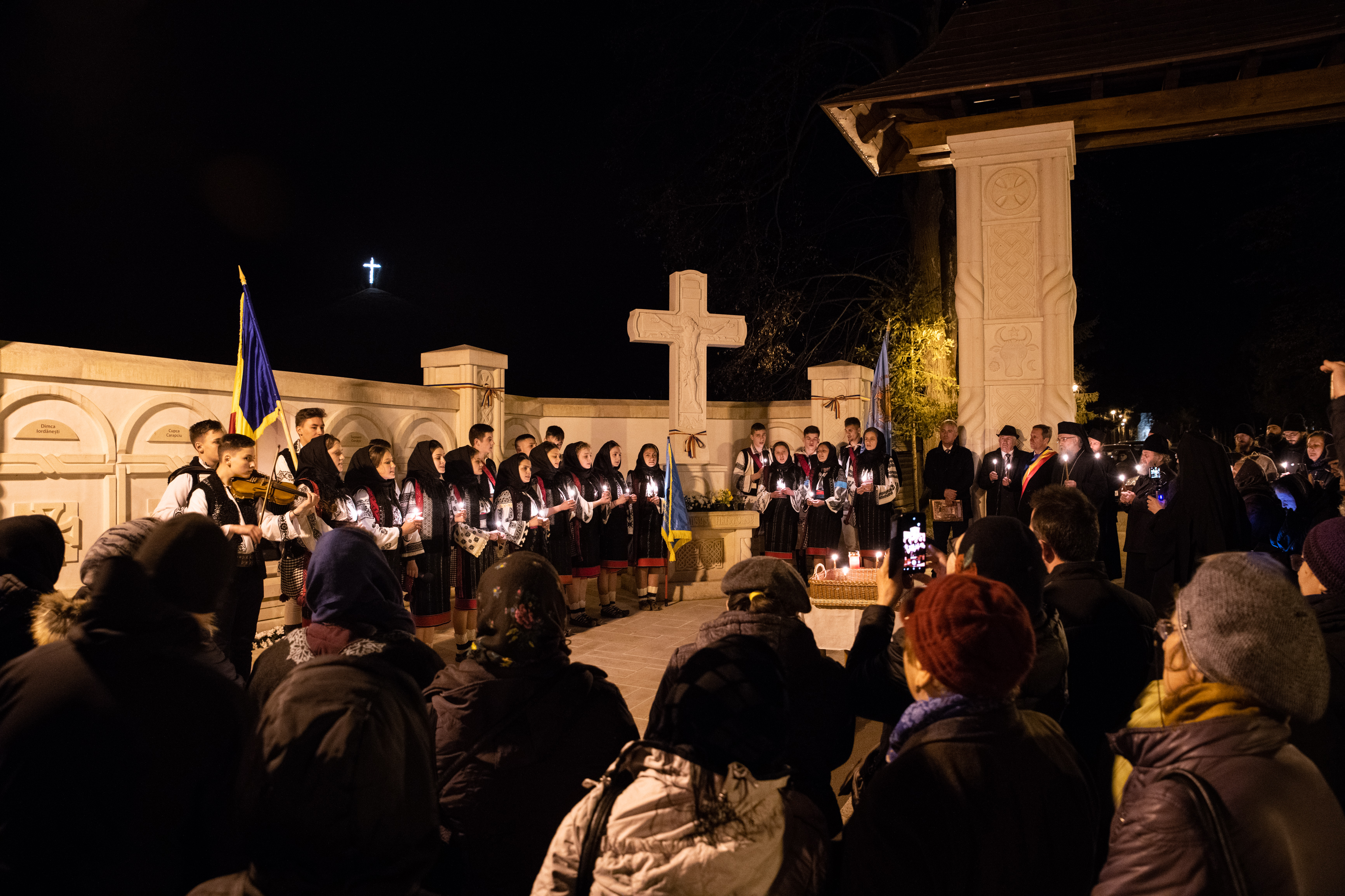 Românii căzuți la Fântâna Albă pe 1 aprilie 1941, pomeniţi atât la locul martiriului, cât și la Mănăstirea Putna