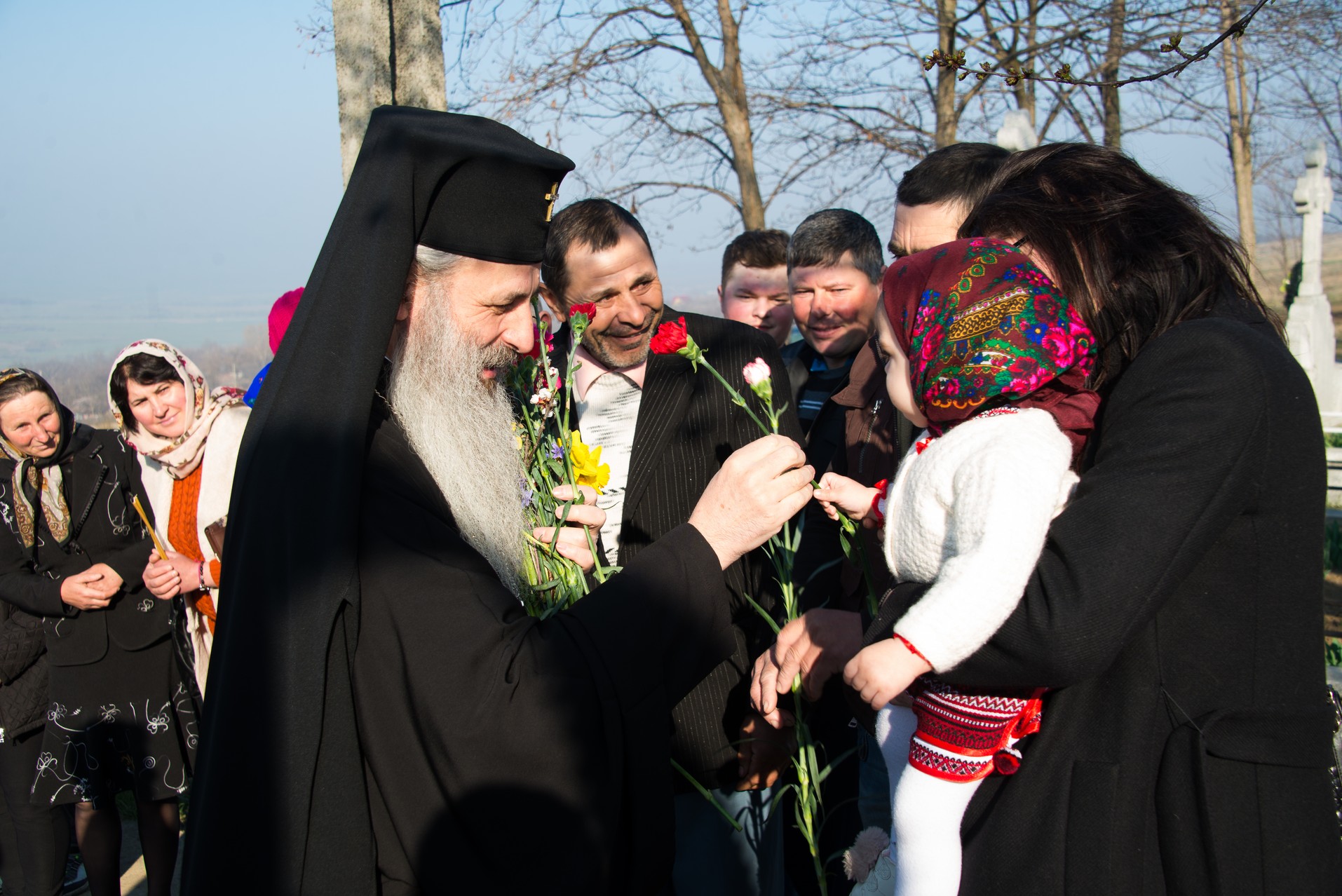 Slujire arhierească la Stolniceni, comuna Răuseni: „Omul își răstignește inima când îi iartă pe vrăjmași”