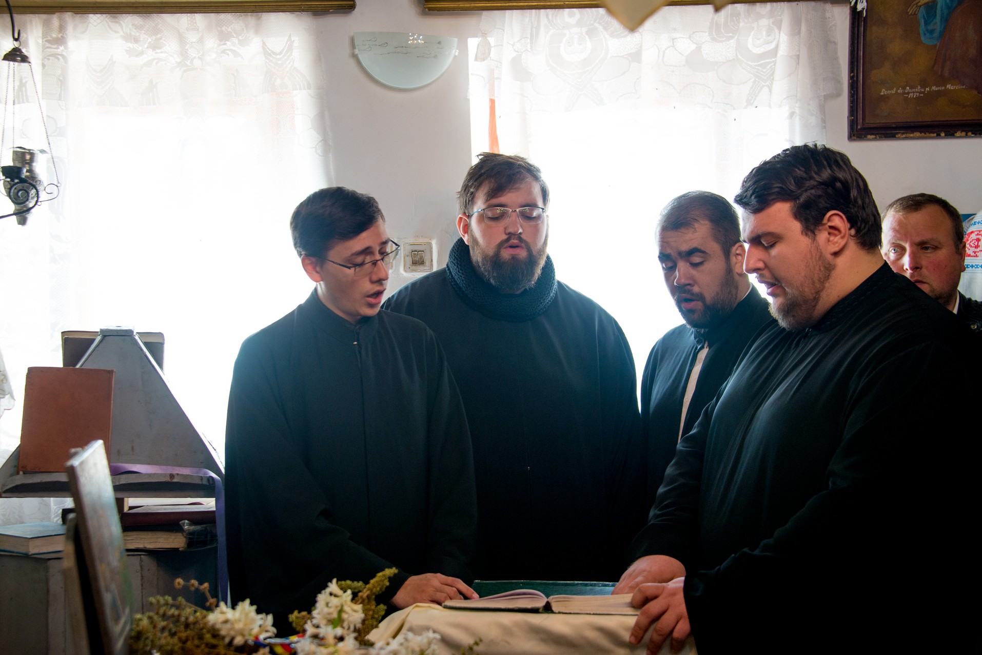 Slujire arhierească la Stolniceni, comuna Răuseni: „Omul își răstignește inima când îi iartă pe vrăjmași”