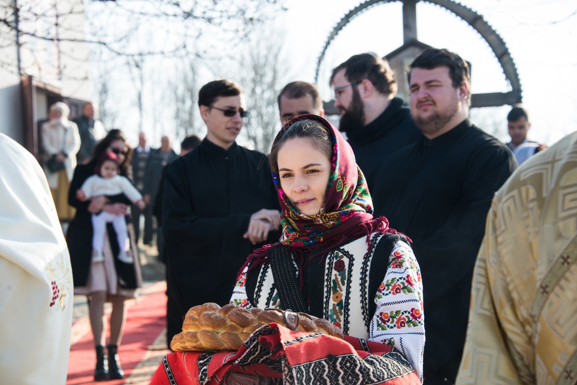 Slujire arhierească la Stolniceni, comuna Răuseni: „Omul își răstignește inima când îi iartă pe vrăjmași”