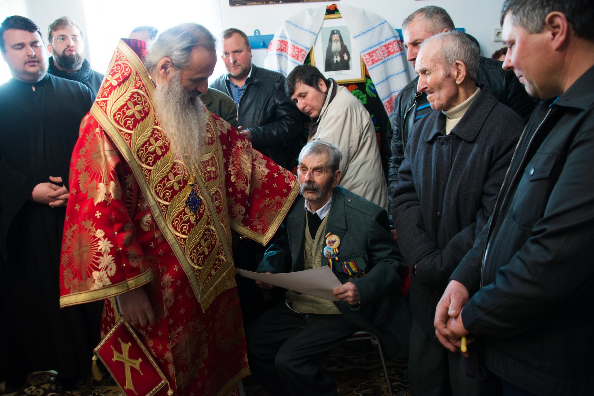 Slujire arhierească la Stolniceni, comuna Răuseni: „Omul își răstignește inima când îi iartă pe vrăjmași”