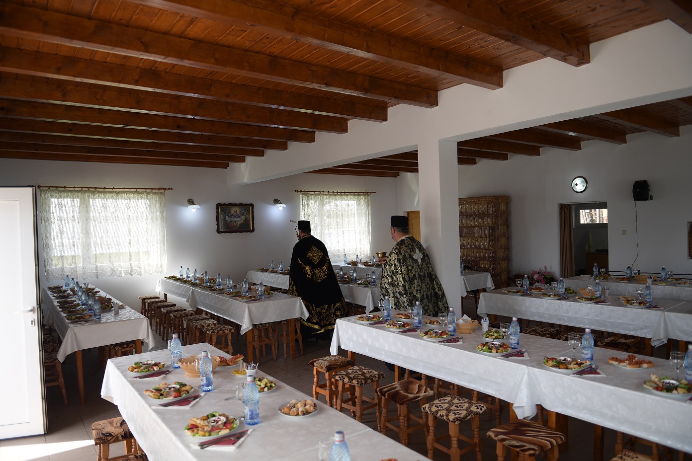 Foto: Ciprian Chirița Casa socială, oficiul parohial şi capela mortuară de la Chintinici au fost sfinţite de IPS Mitropolit Teofan