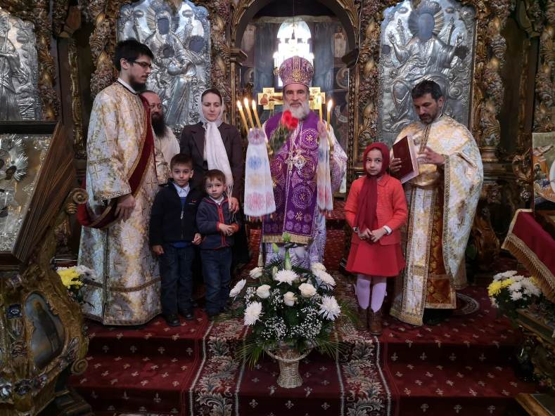 Sfântul Ierarh Pahomie, serbat în judeţul Neamţ