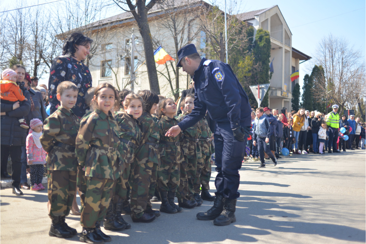 Foto: Alex Atudori Ziua Jandarmeriei Române, marcată militar şi religios la Hârlău și Iași
