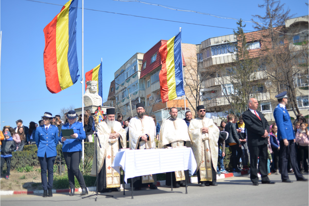 Foto: Alex Atudori Ziua Jandarmeriei Române, marcată militar şi religios la Hârlău și Iași
