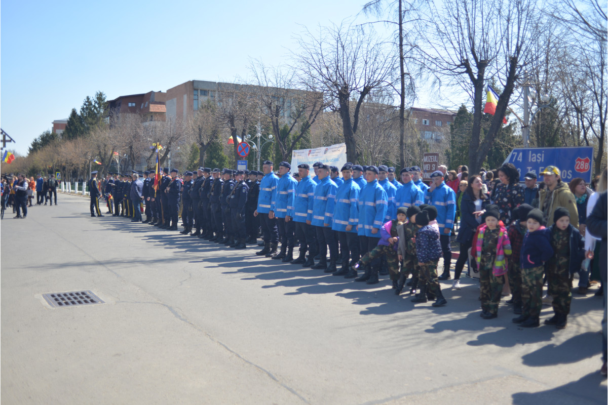 Foto: Alex Atudori Ziua Jandarmeriei Române, marcată militar şi religios la Hârlău și Iași