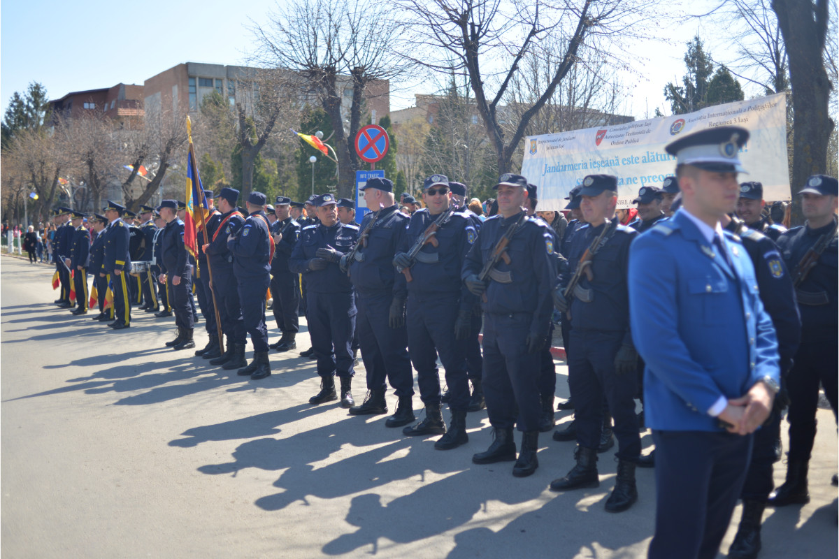 Foto: Alex Atudori Ziua Jandarmeriei Române, marcată militar şi religios la Hârlău și Iași