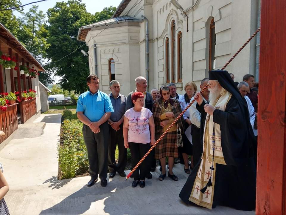 Binecuvântare arhierească în Parohia ”Nașterea Maicii Domnului” - Hilişeu Cloşca